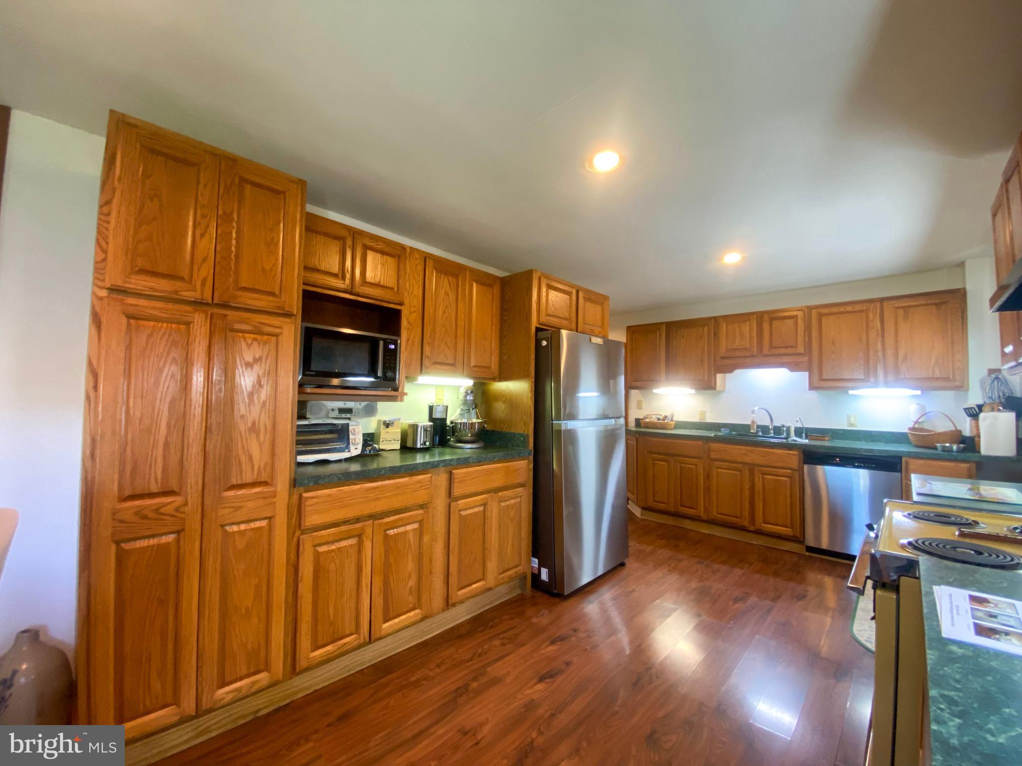 HALFWAY - Residential