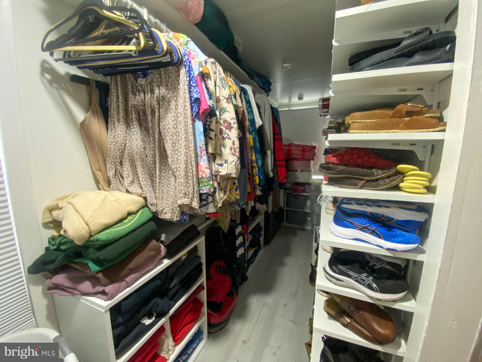 HALFWAY - Residential