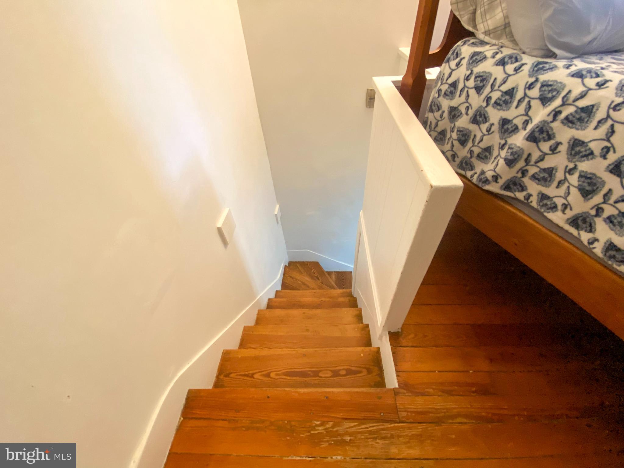 HALFWAY - Residential