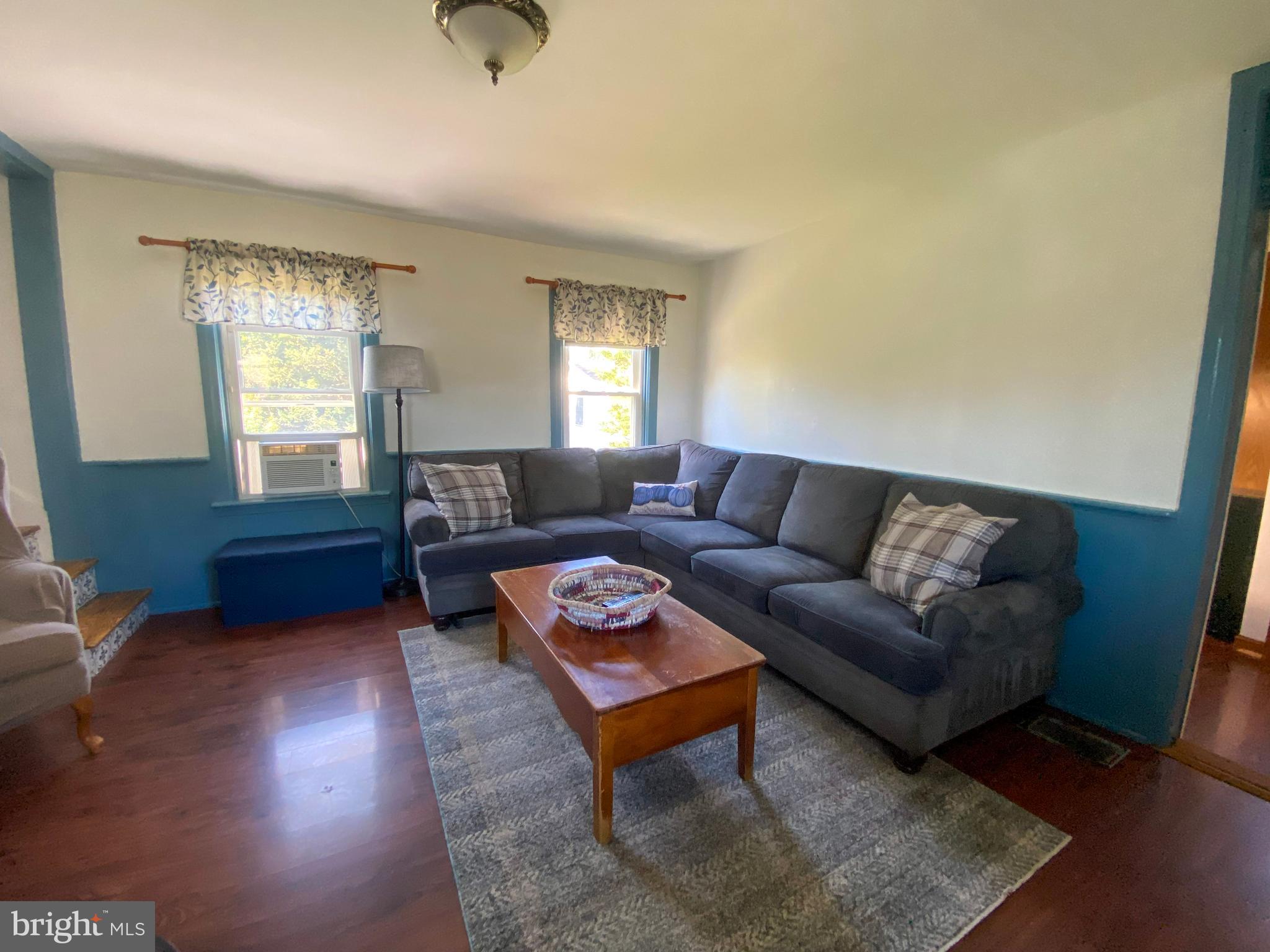 HALFWAY - Residential