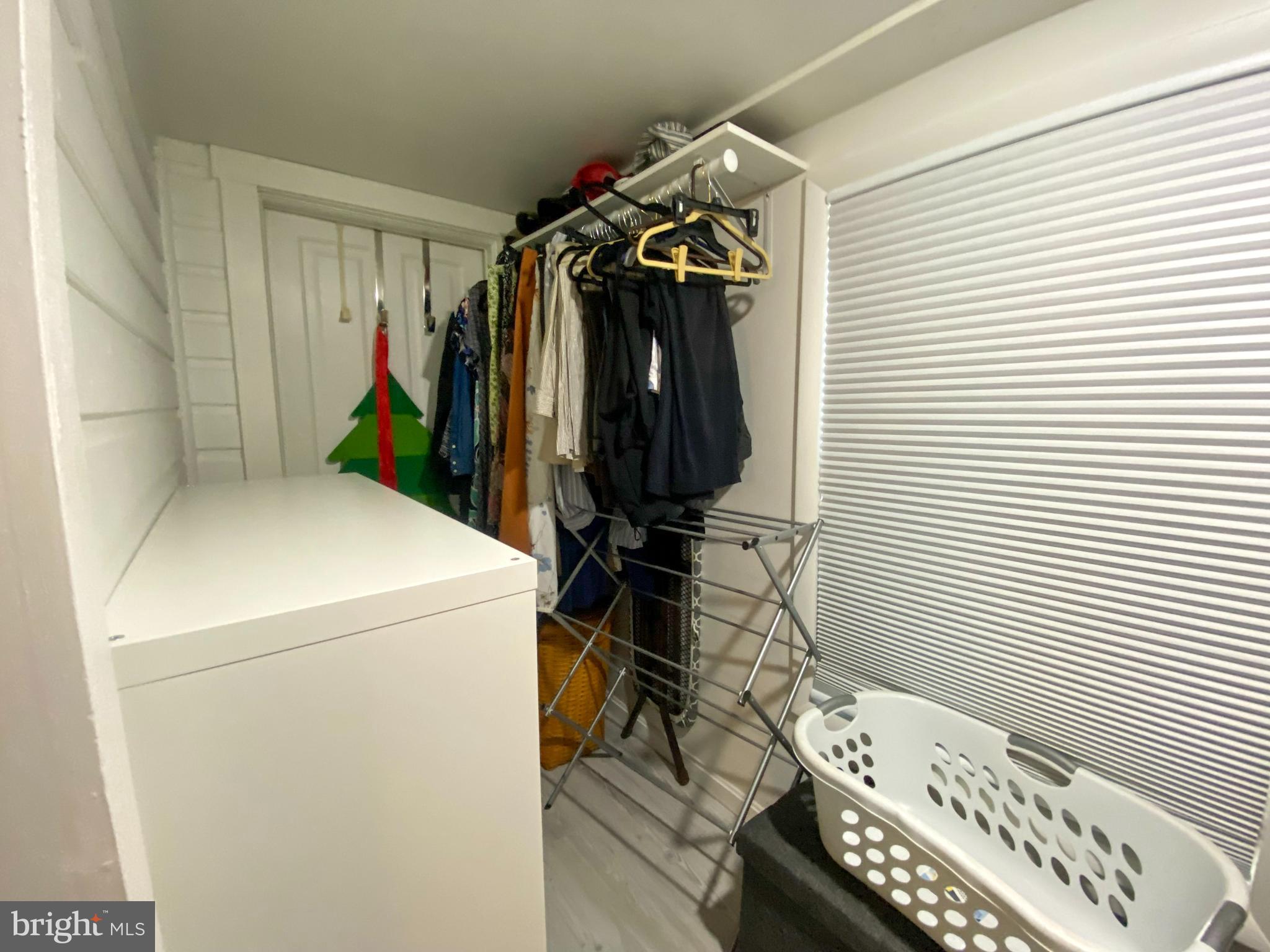 HALFWAY - Residential