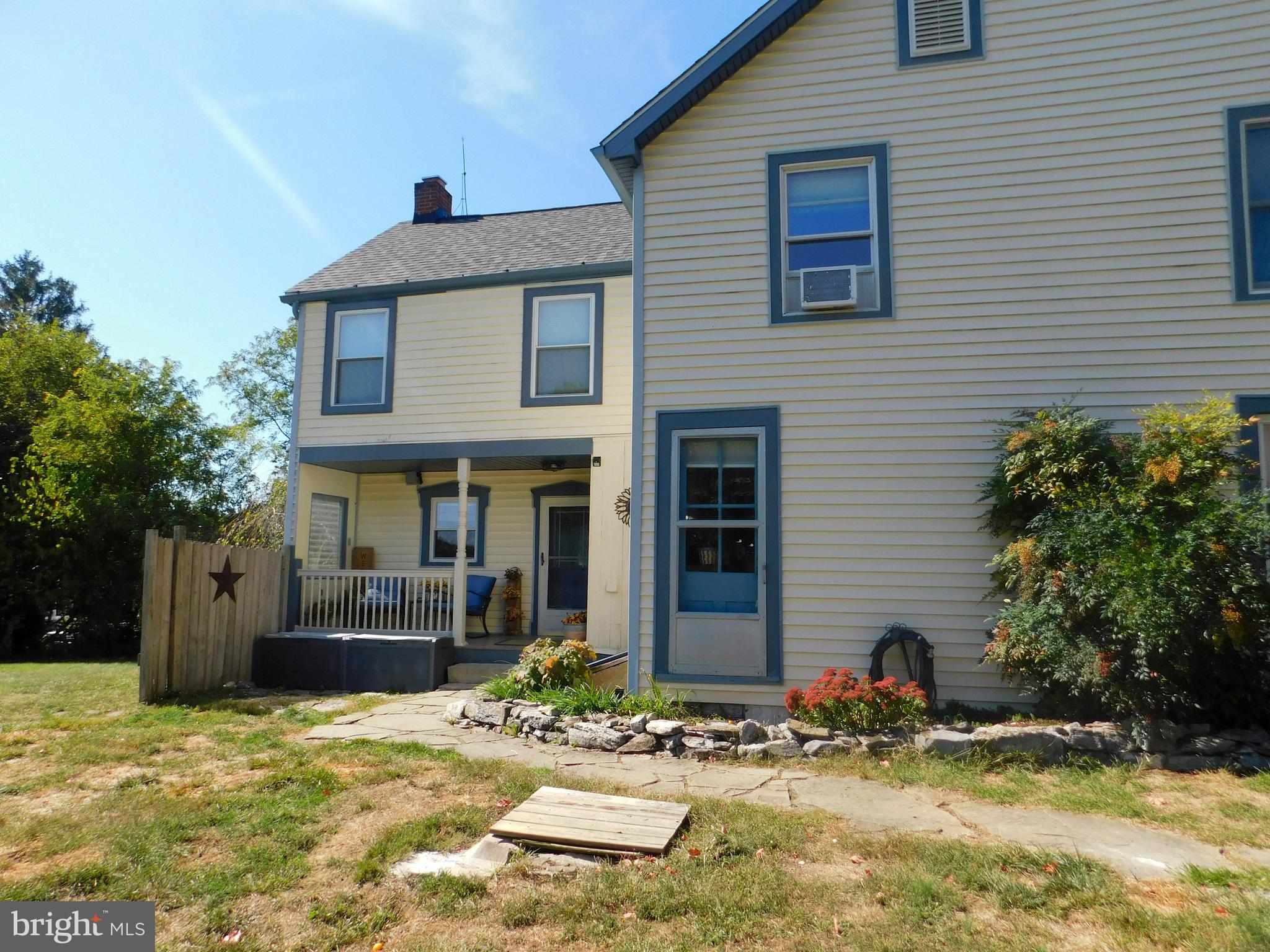 HALFWAY - Residential