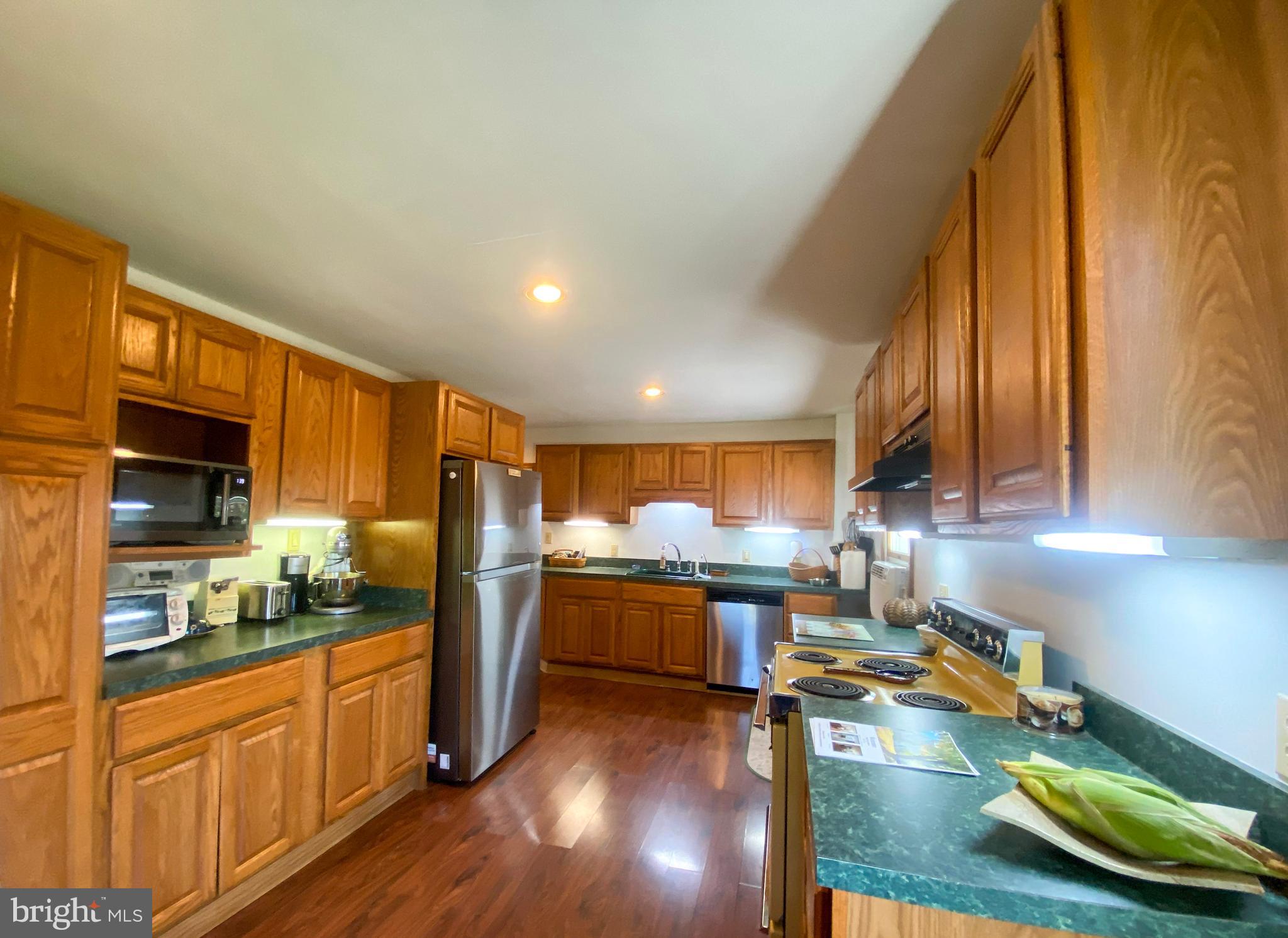 HALFWAY - Residential