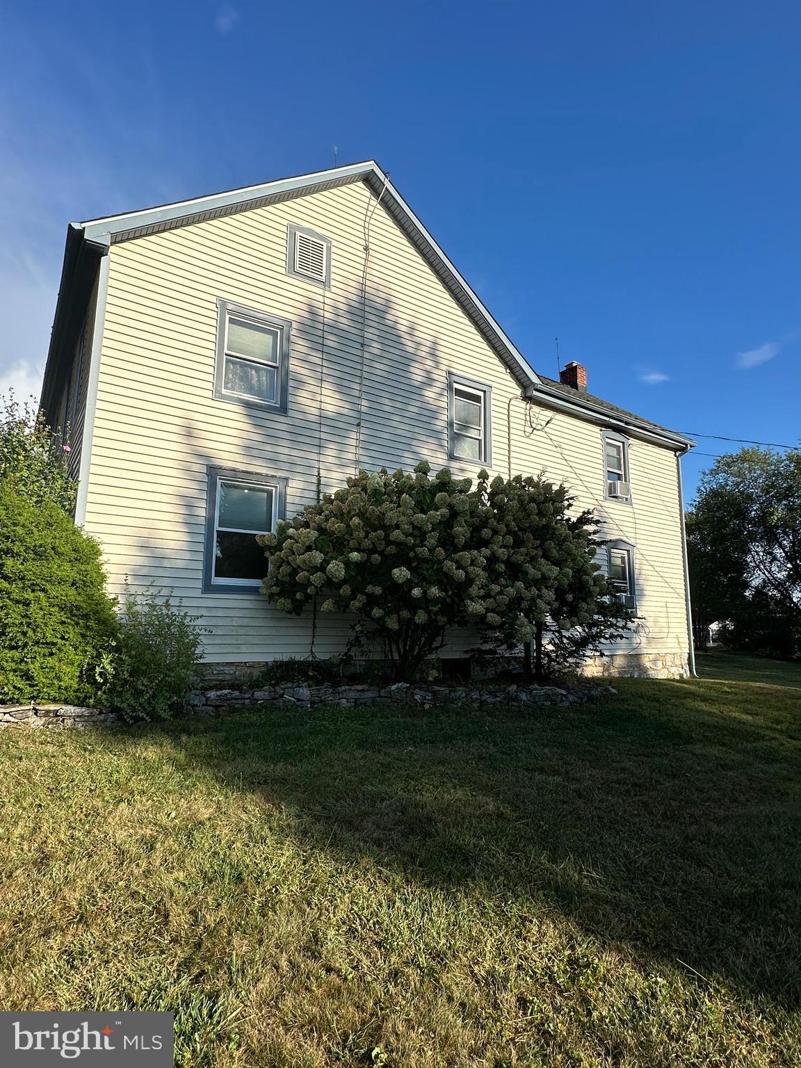 HALFWAY - Residential