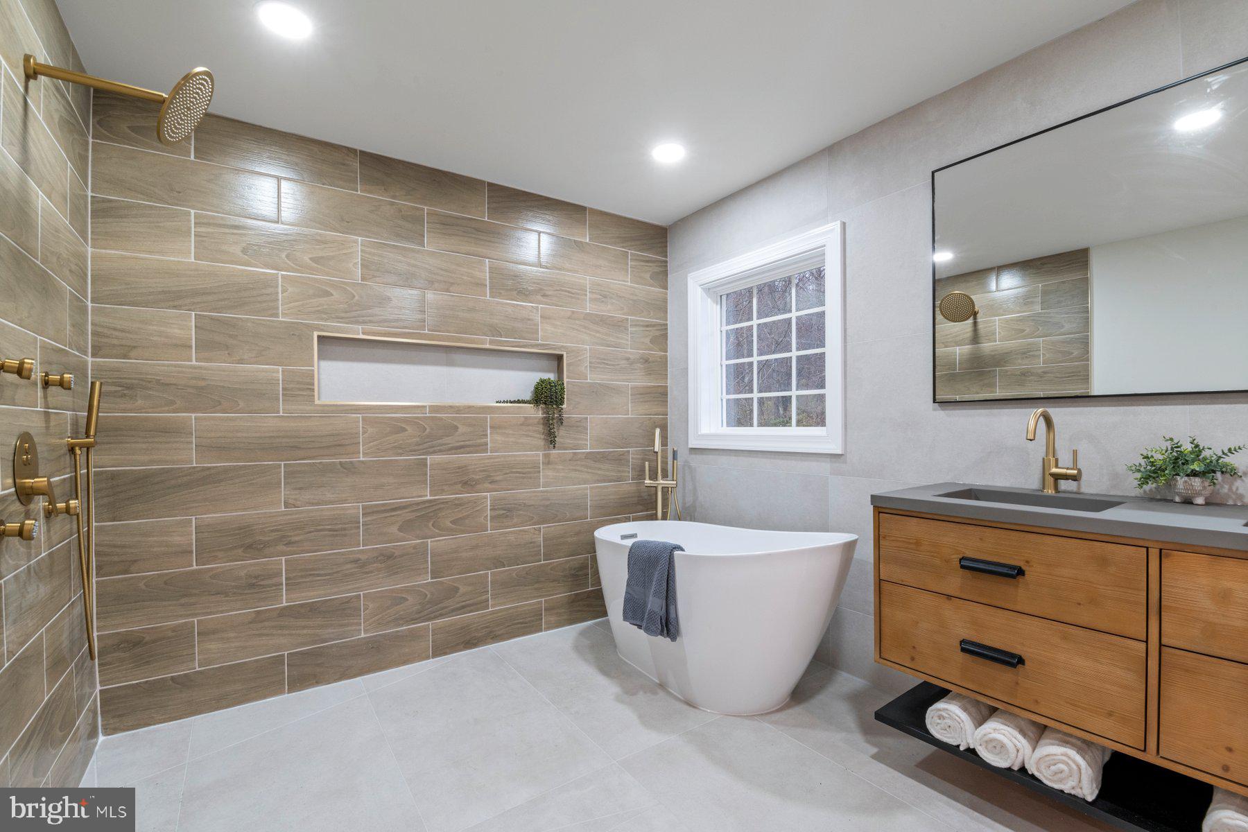 POSSUM HOLLOW FARM - Residential