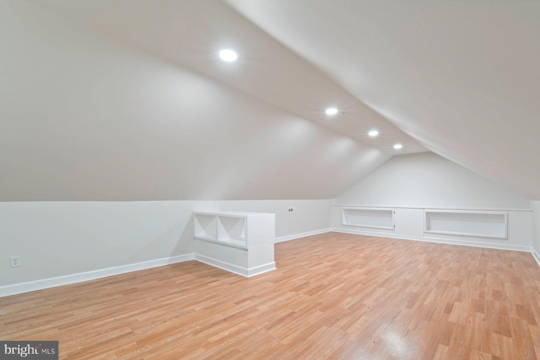 POSSUM HOLLOW FARM - Residential