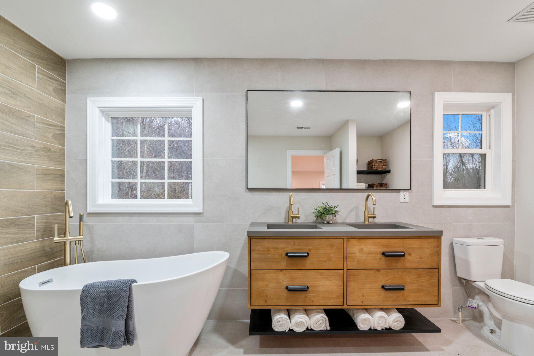 POSSUM HOLLOW FARM - Residential