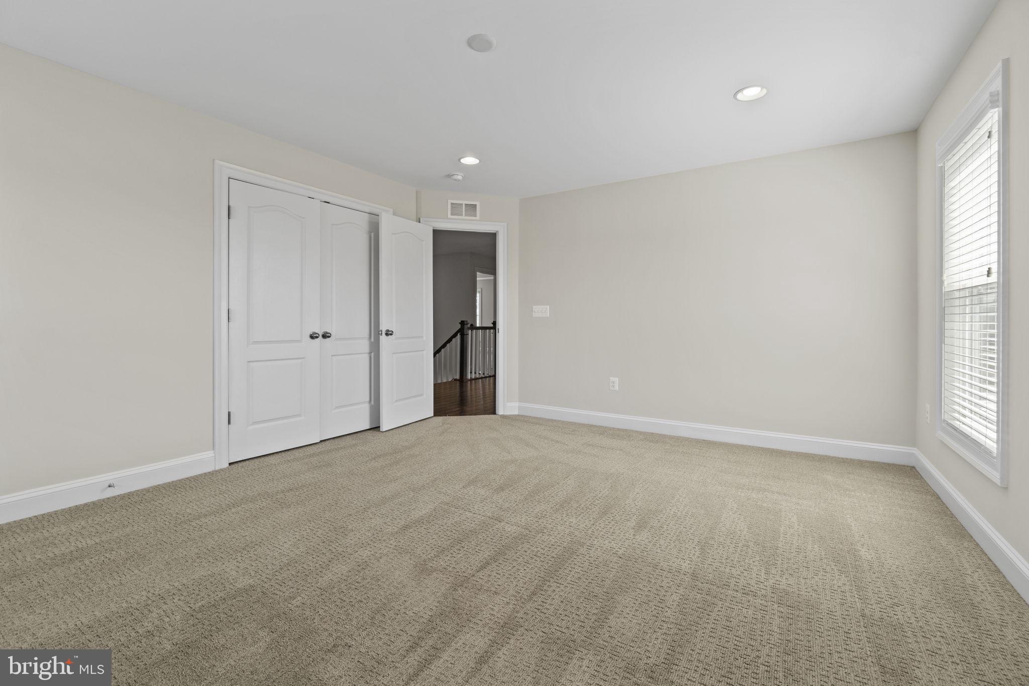 EMBREY MILL - Residential