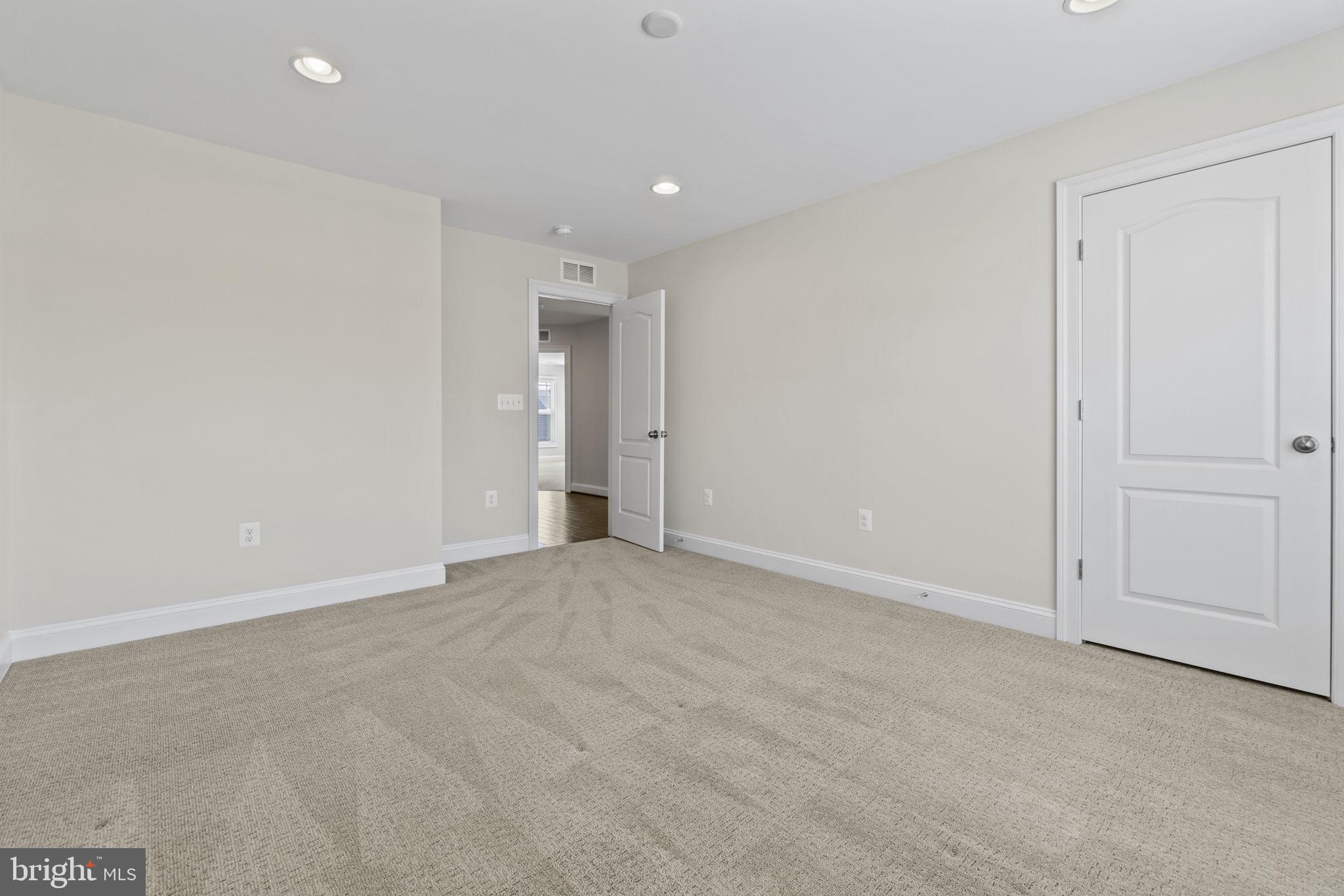 EMBREY MILL - Residential