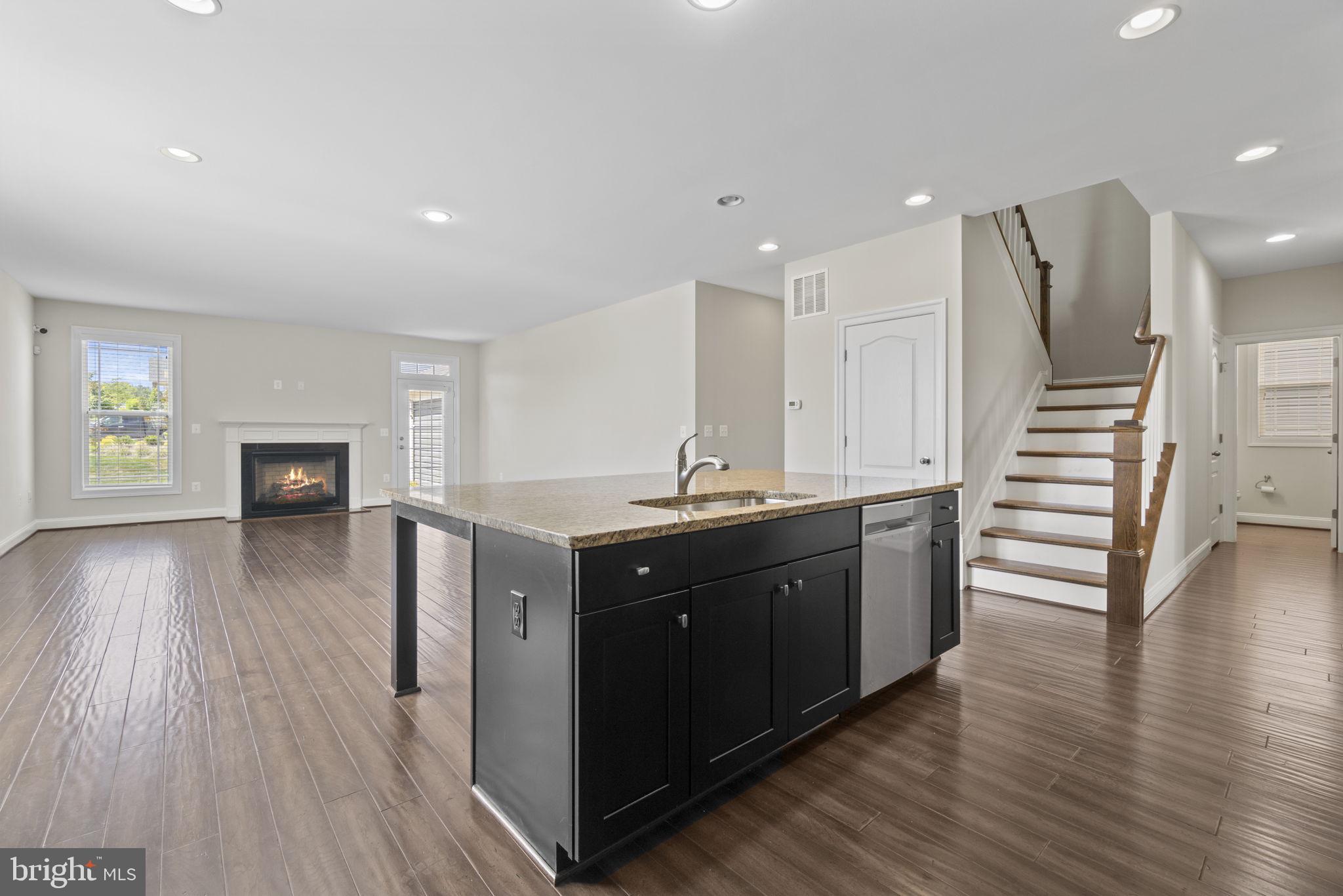 EMBREY MILL - Residential