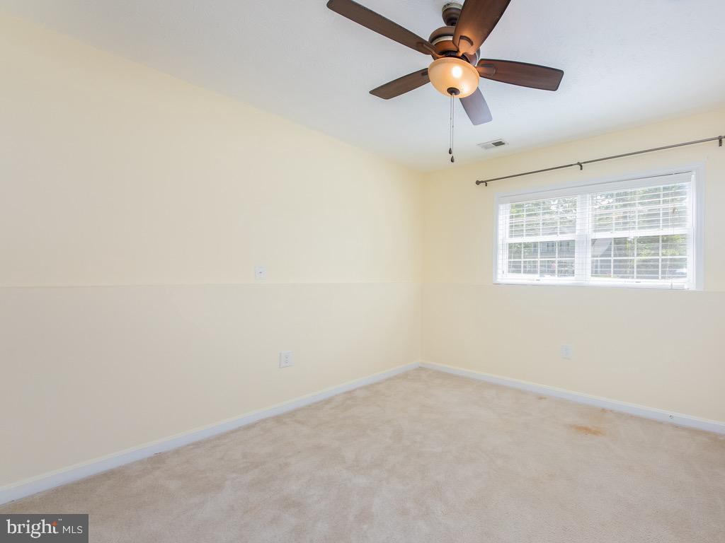 LAKE LAND - Residential