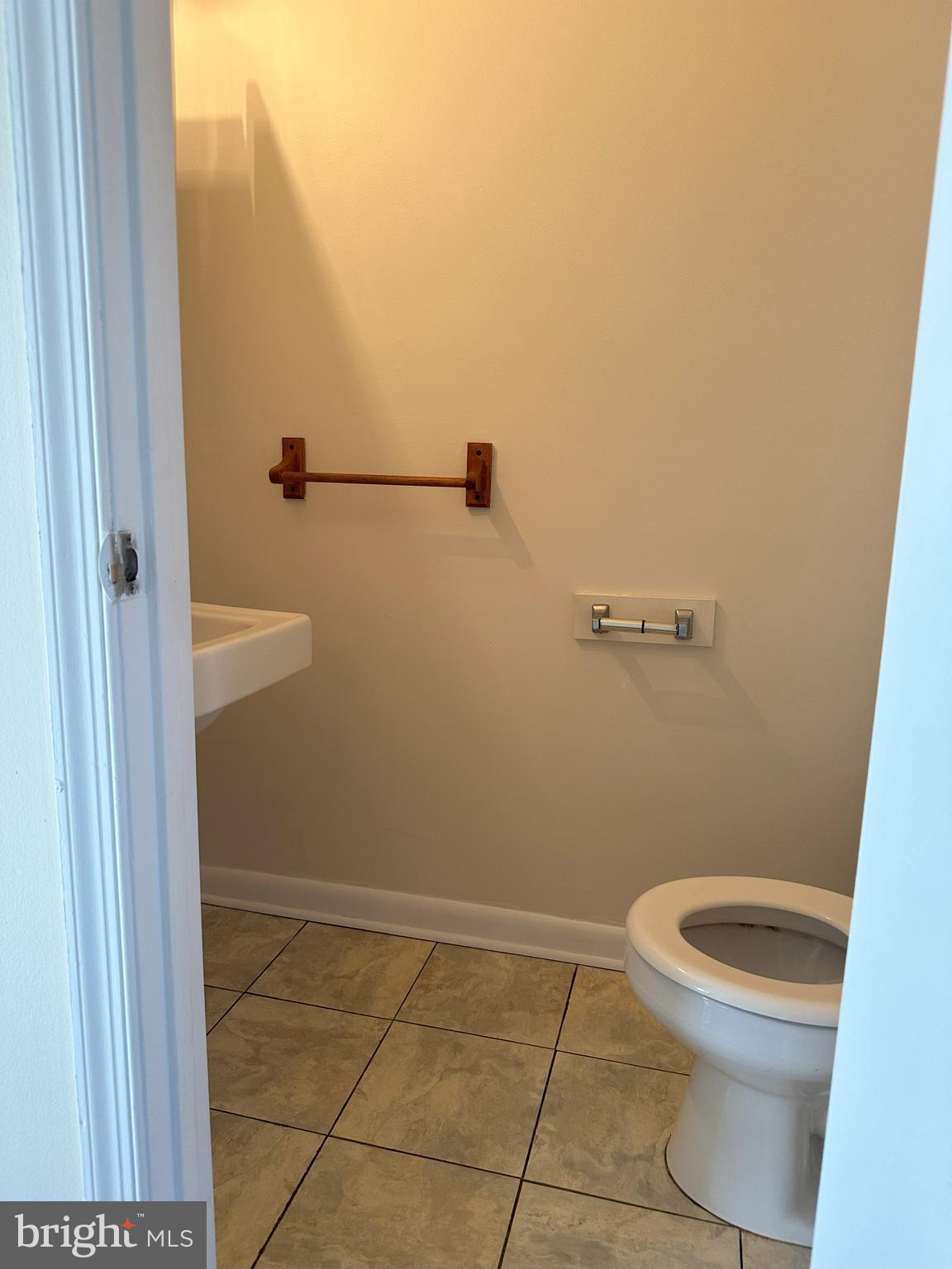 FREDERICKTOWNE TOWNHOUSE - Residential Lease