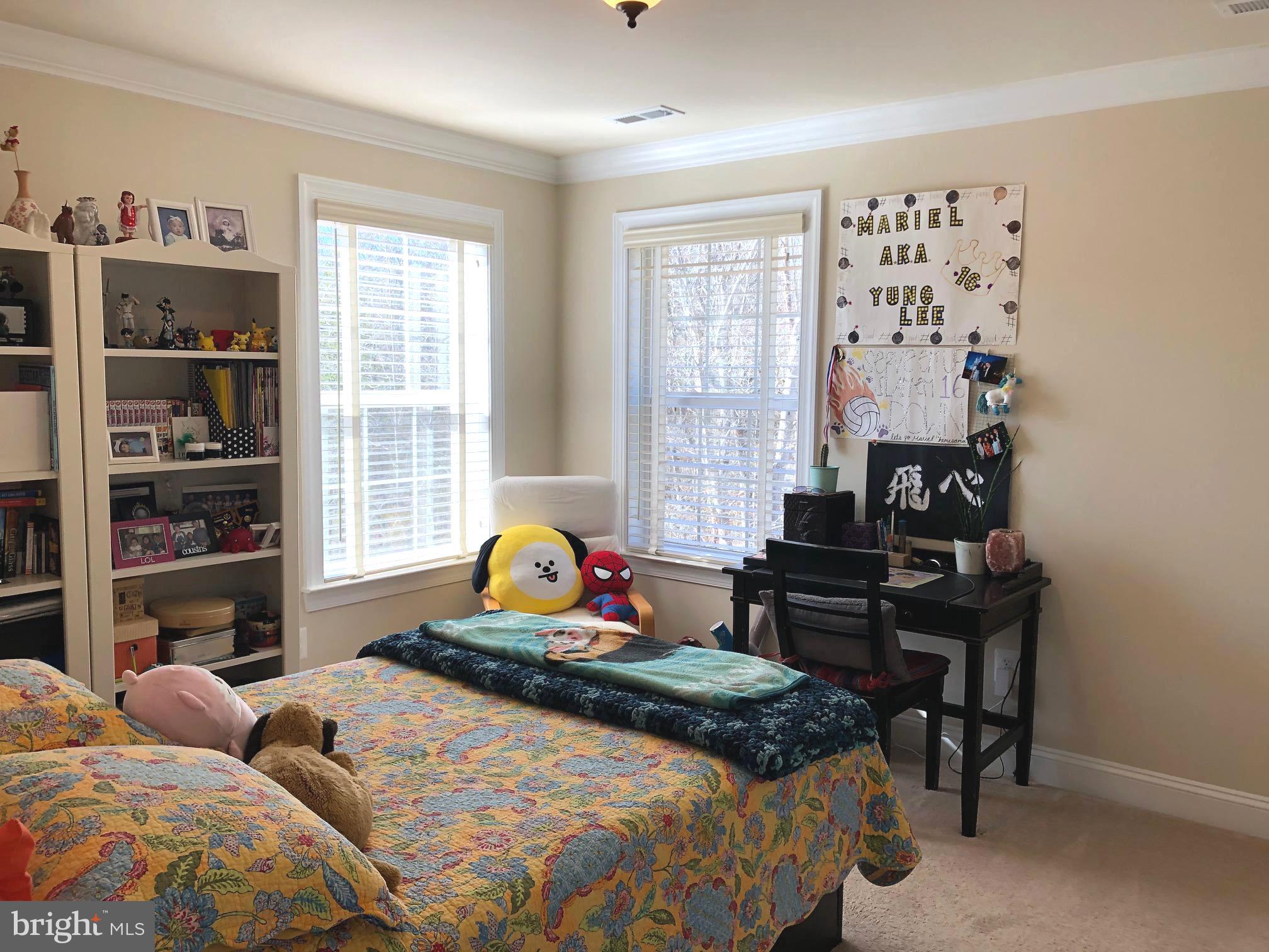 OAKLAND HALL - Residential