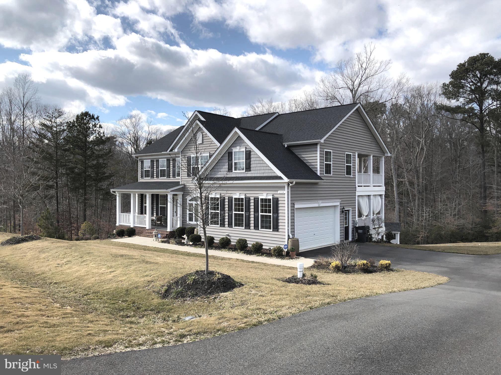 OAKLAND HALL - Residential