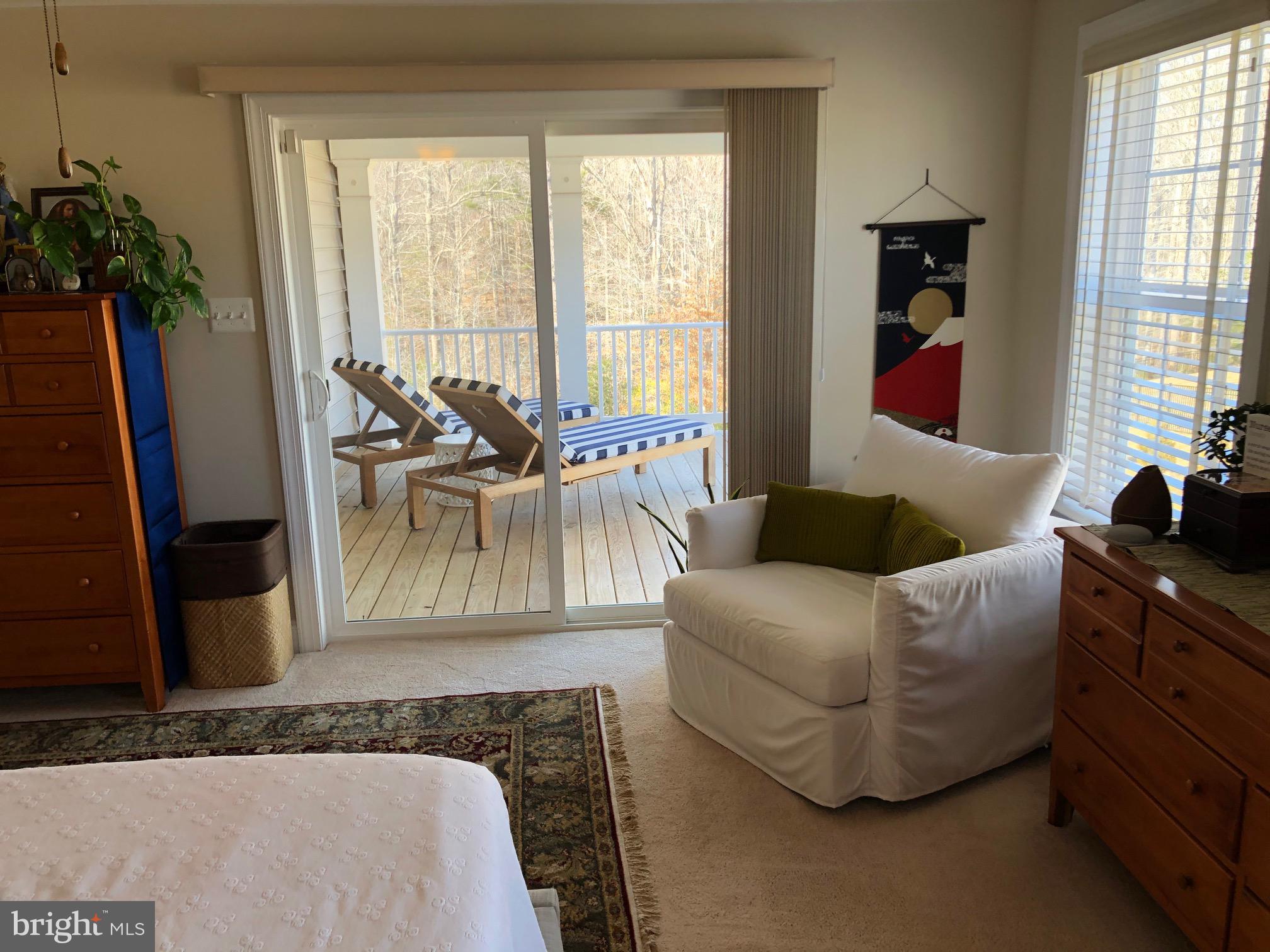 OAKLAND HALL - Residential