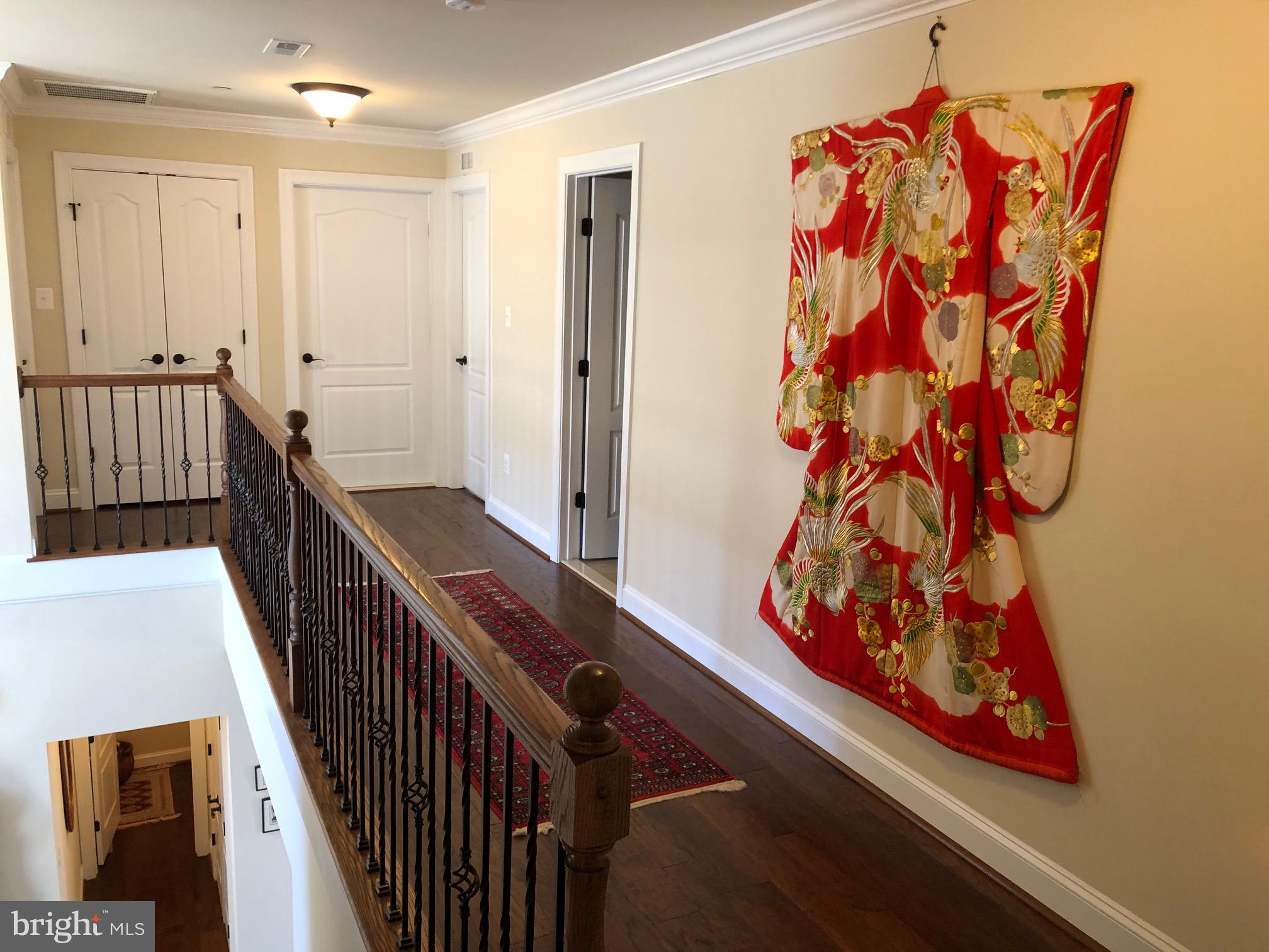 OAKLAND HALL - Residential