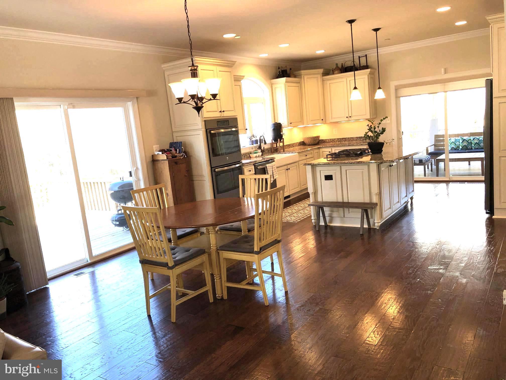 OAKLAND HALL - Residential