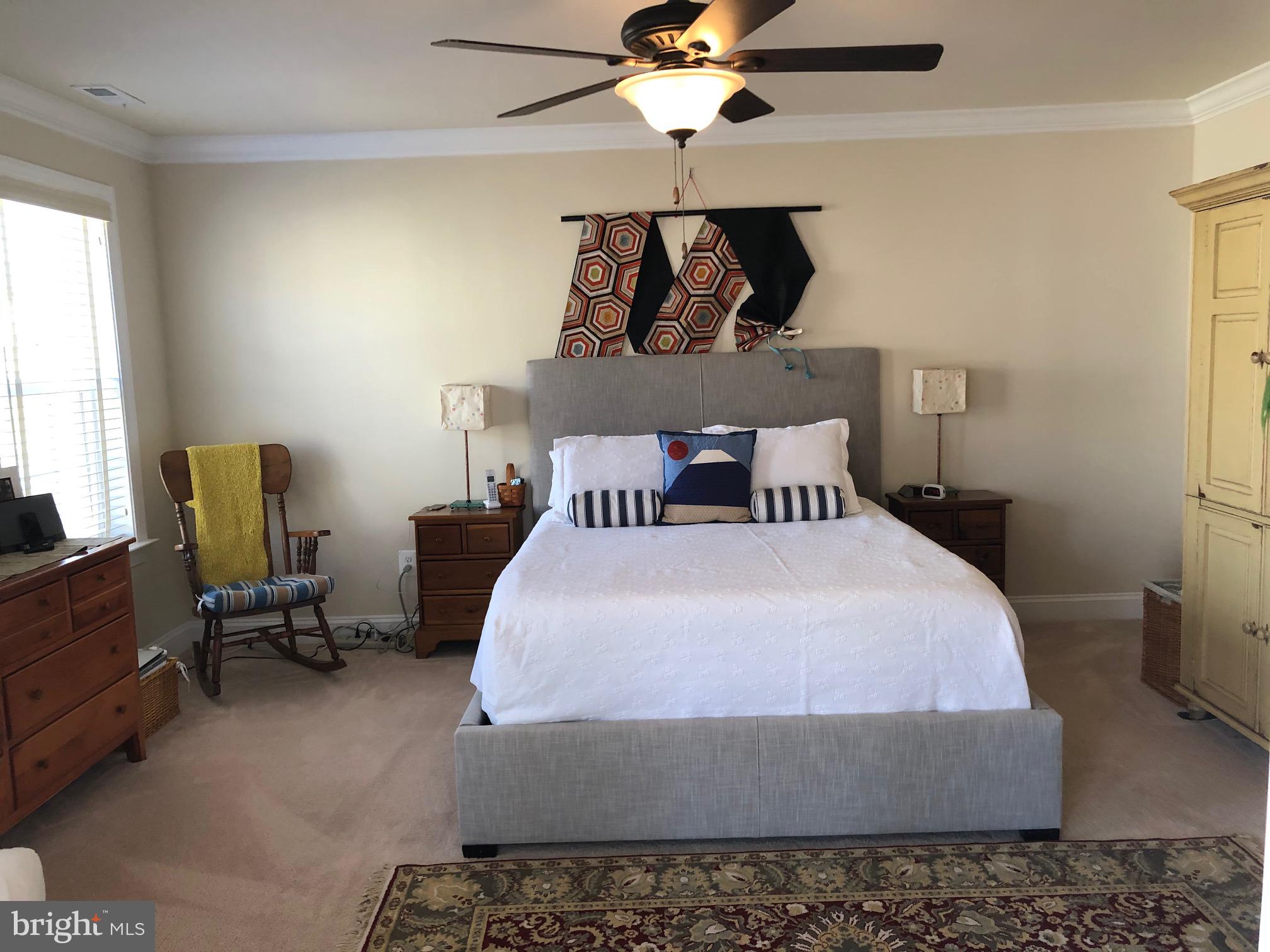 OAKLAND HALL - Residential