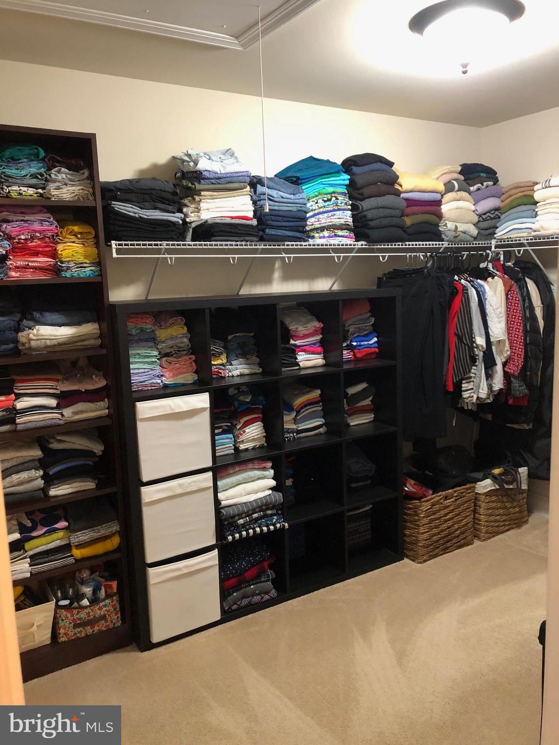 OAKLAND HALL - Residential