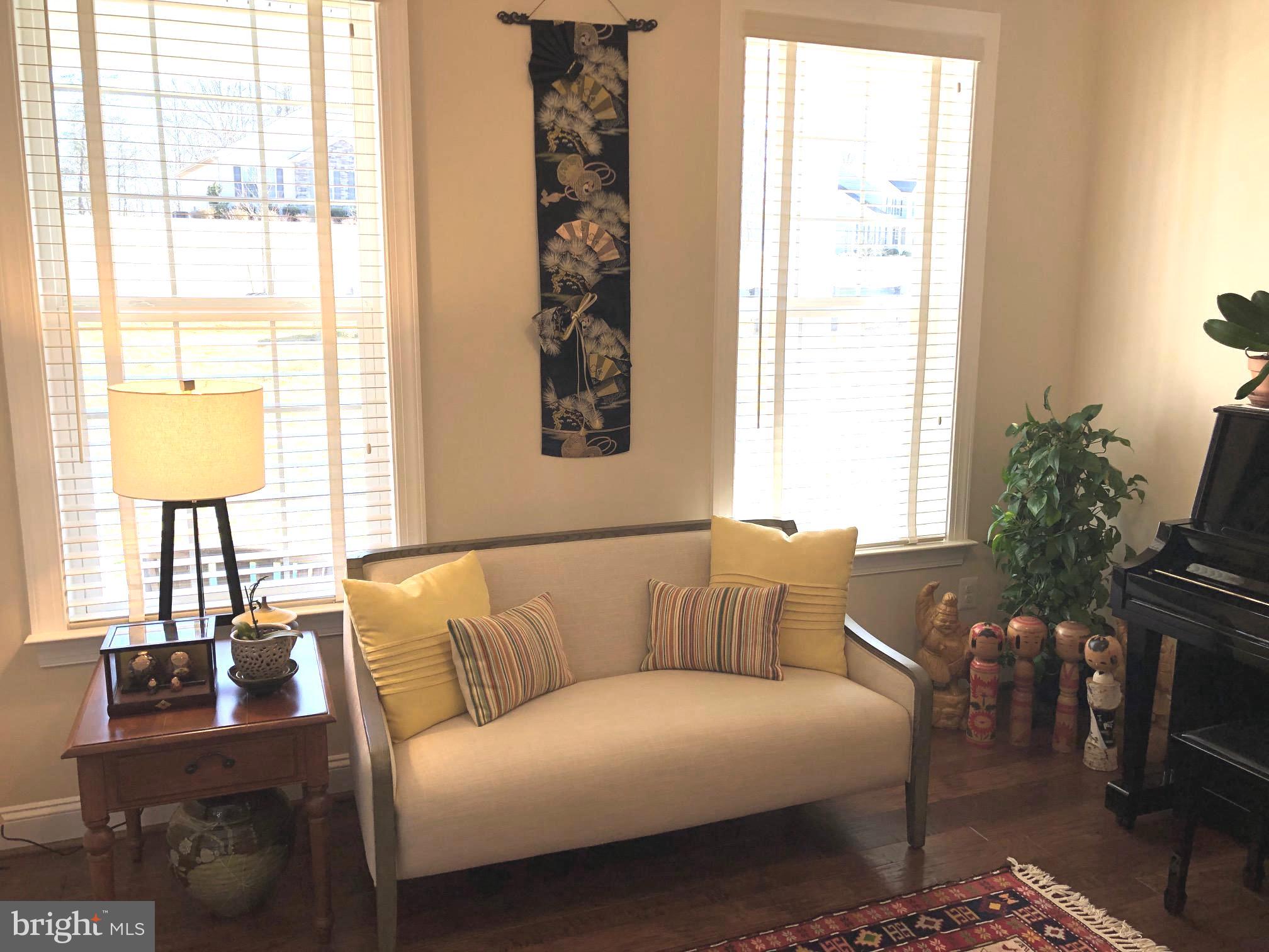 OAKLAND HALL - Residential