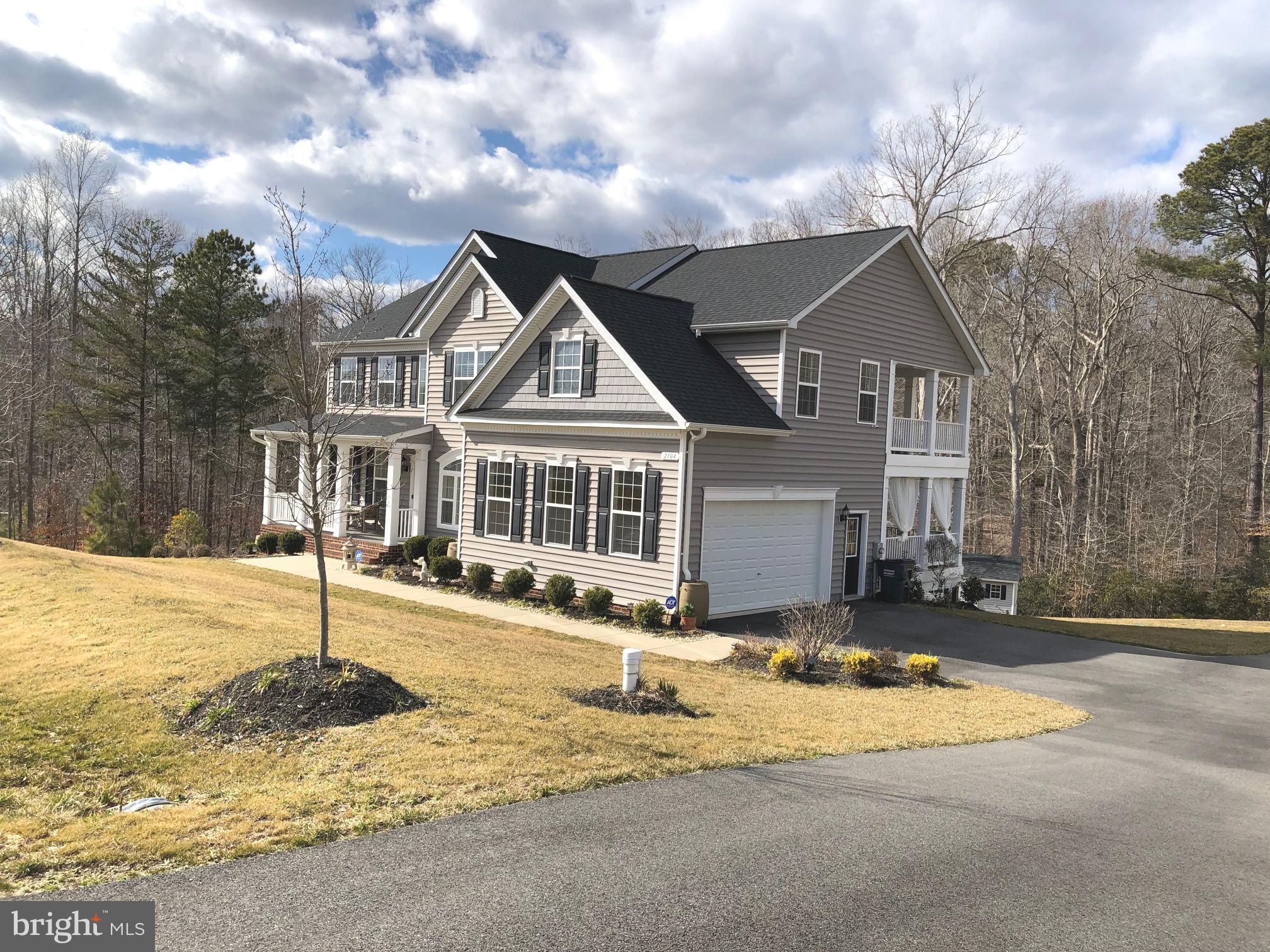 OAKLAND HALL - Residential