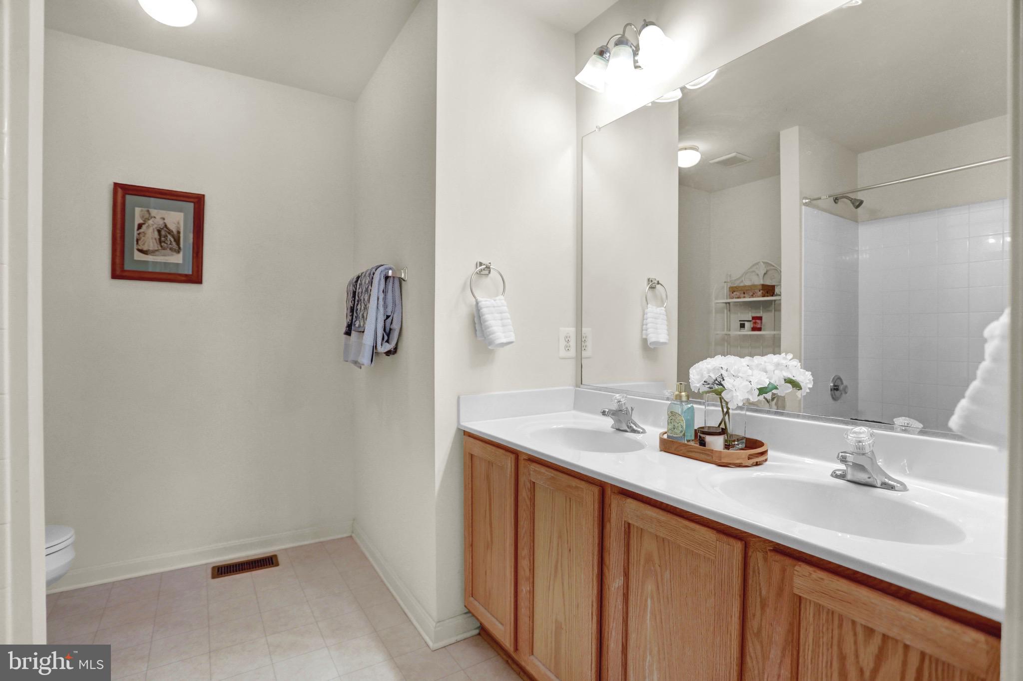 ALLYS MEADOW - Residential