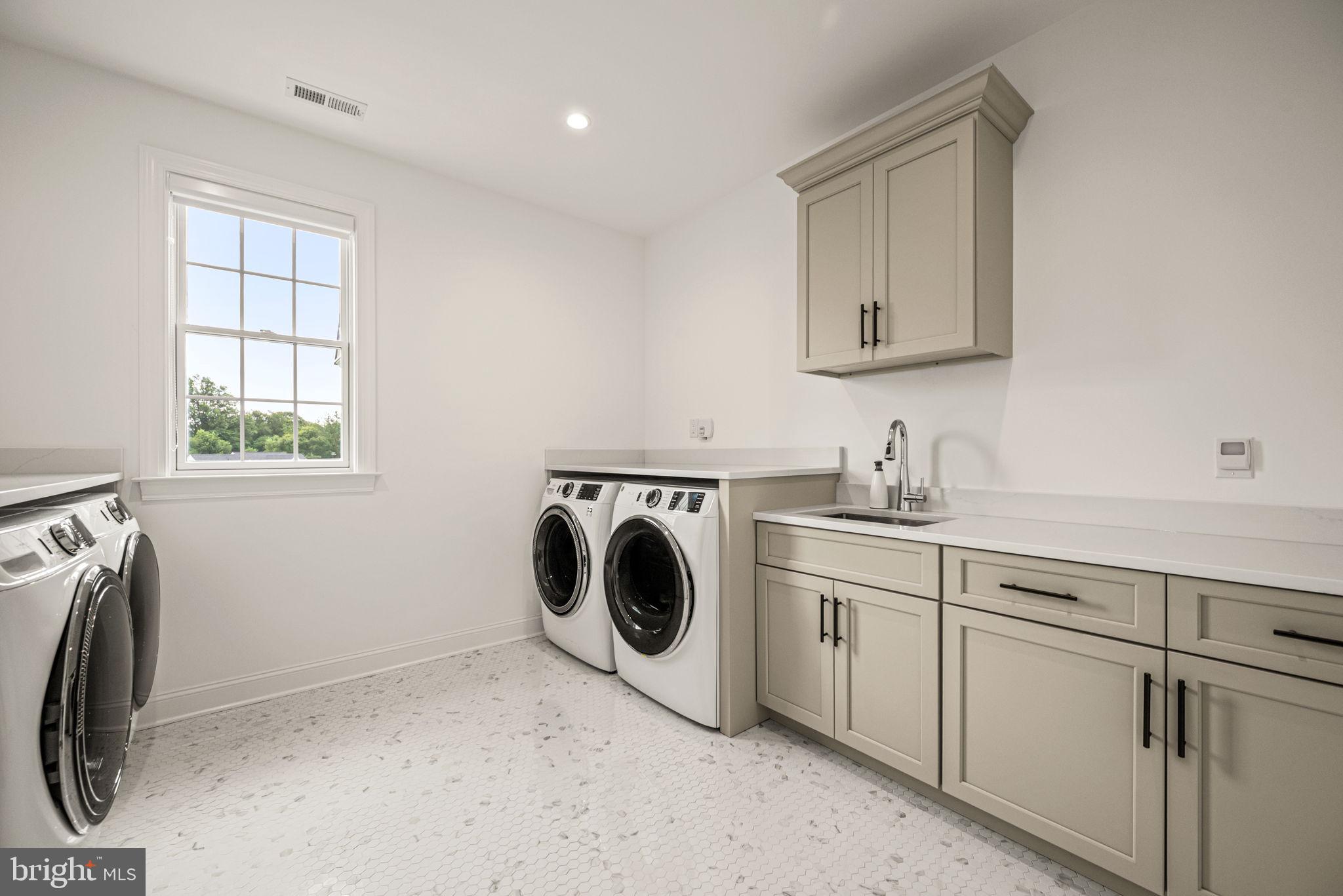 SUSSEX - Residential