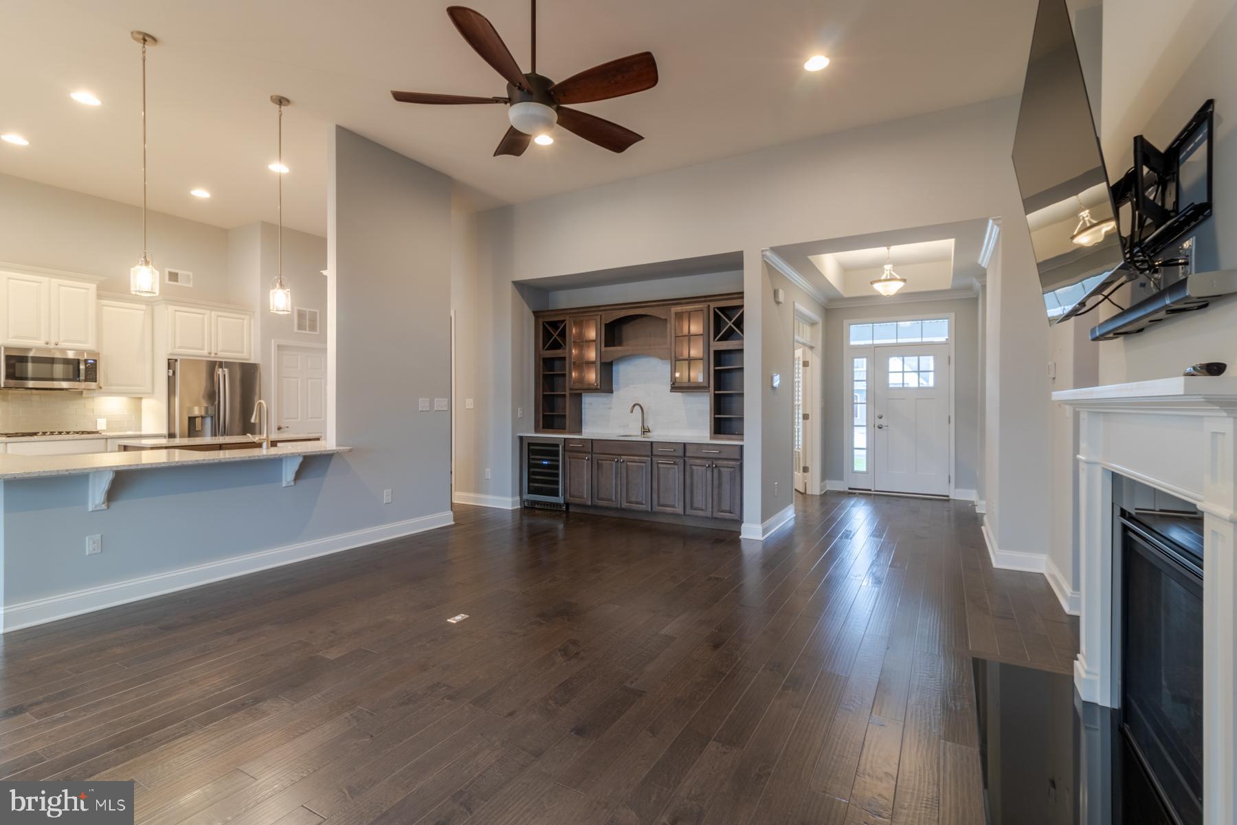 SHOWFIELD - Residential