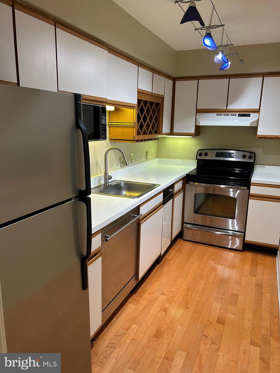 WASHINGTON SQ WEST - Residential