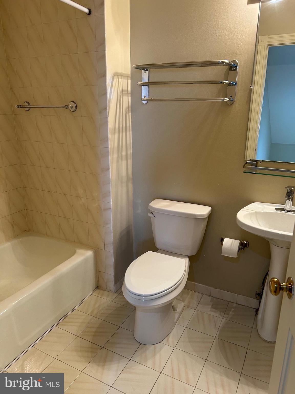 WASHINGTON SQ WEST - Residential