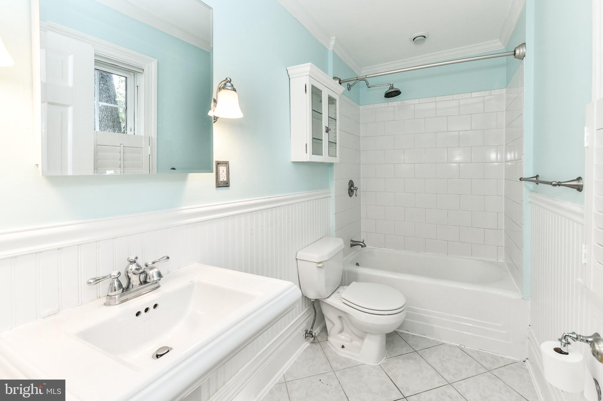 MEMORIAL HEIGHTS - Residential Lease