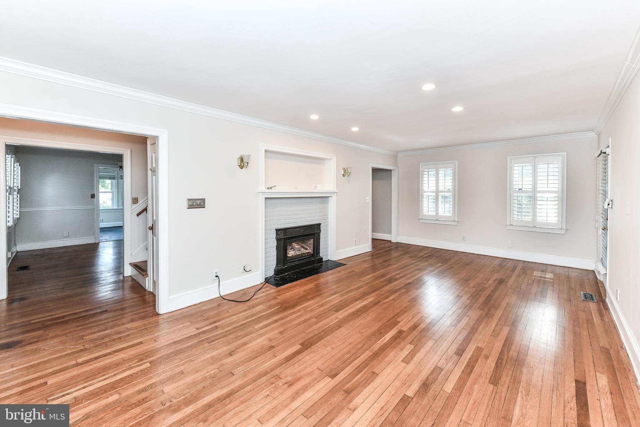 MEMORIAL HEIGHTS - Residential Lease