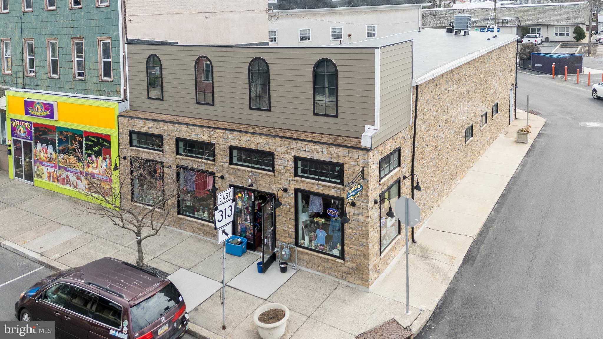 220 W BROAD STREET