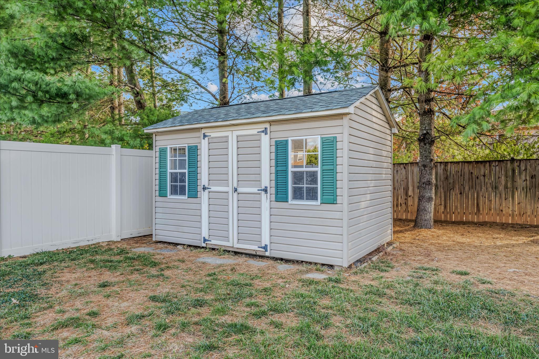 CRESTVIEW - Residential