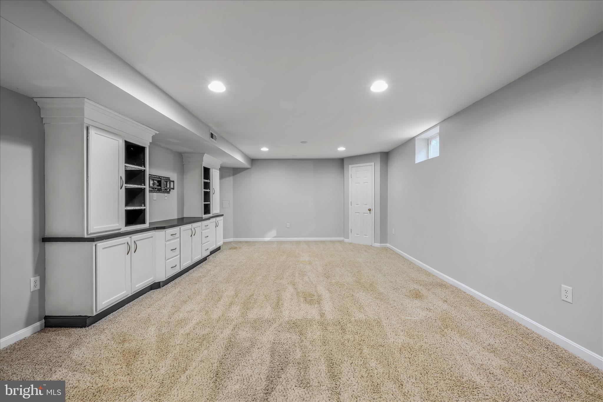 CRESTVIEW - Residential