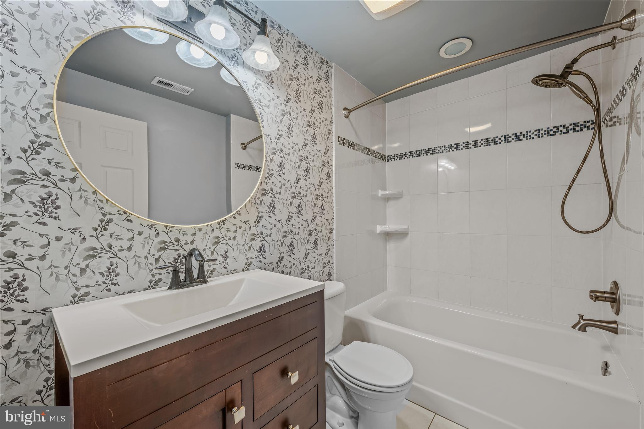 CRESTVIEW - Residential