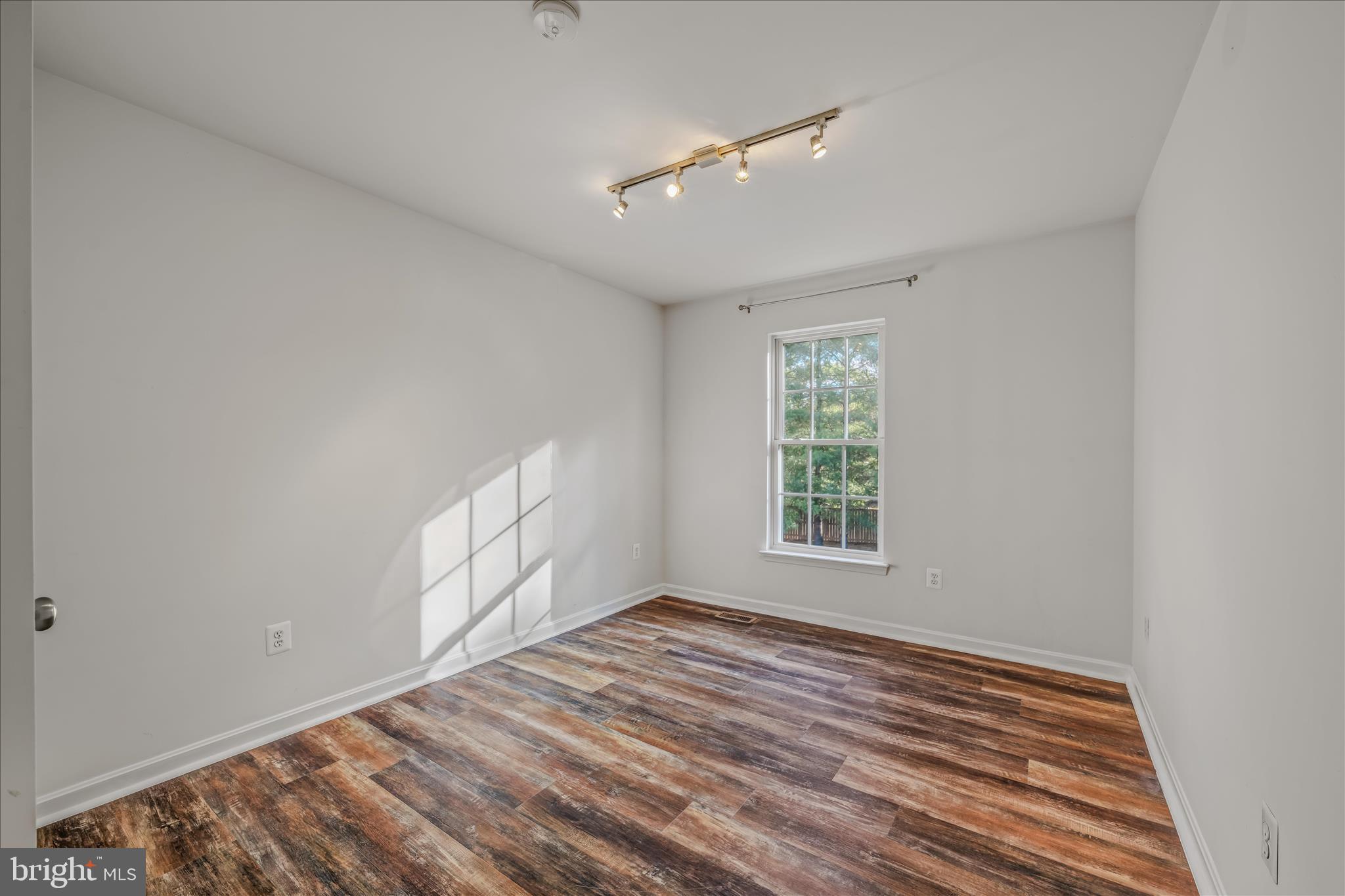 CRESTVIEW - Residential