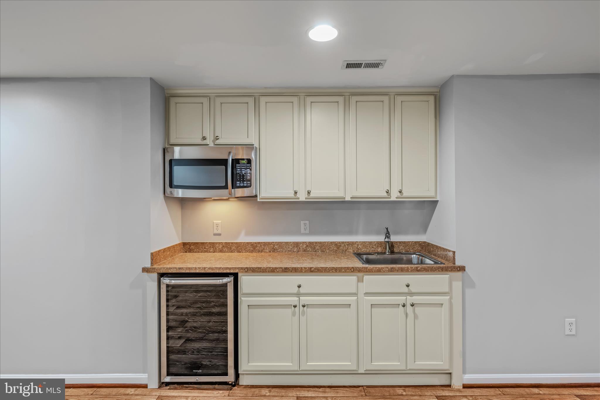 CRESTVIEW - Residential