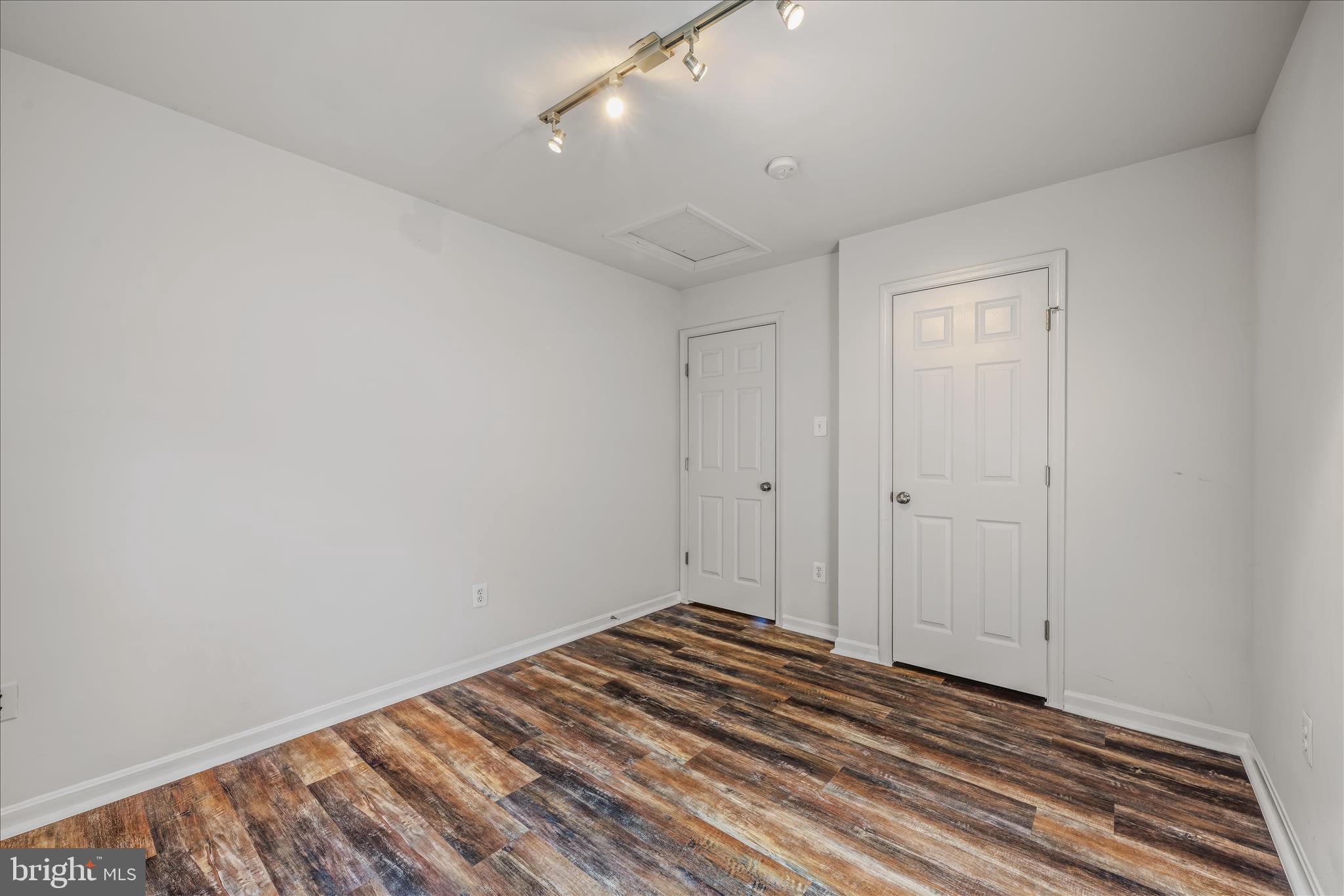 CRESTVIEW - Residential