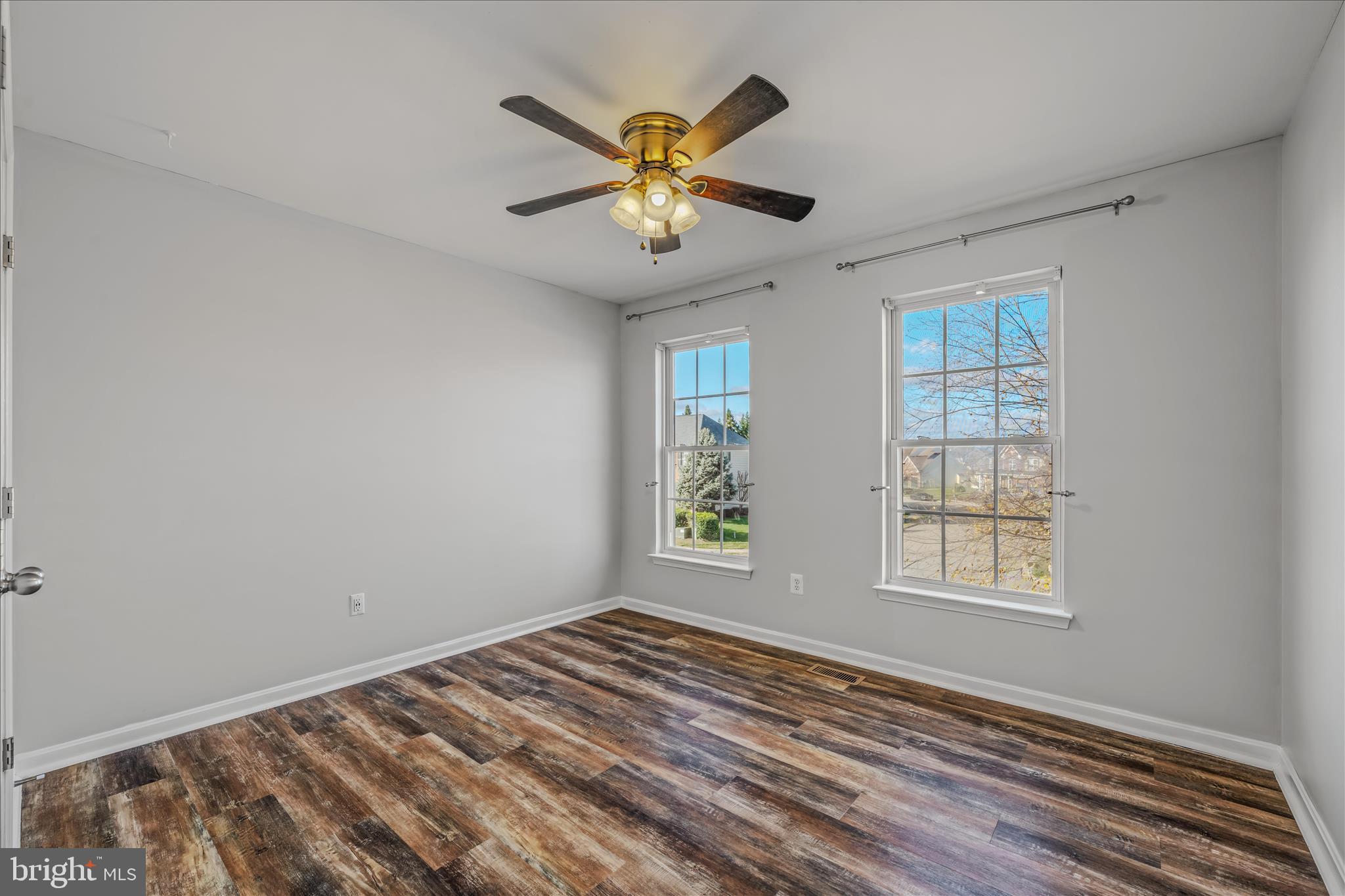 CRESTVIEW - Residential