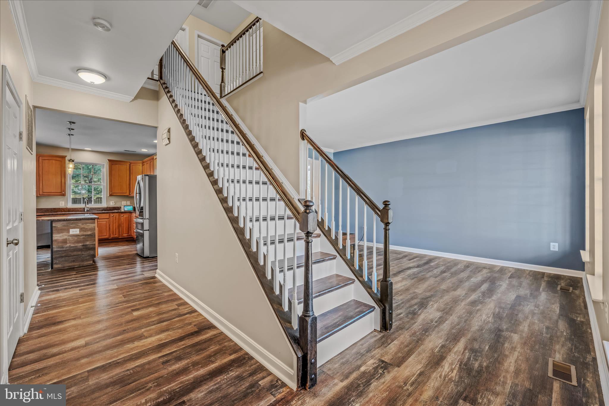 CRESTVIEW - Residential