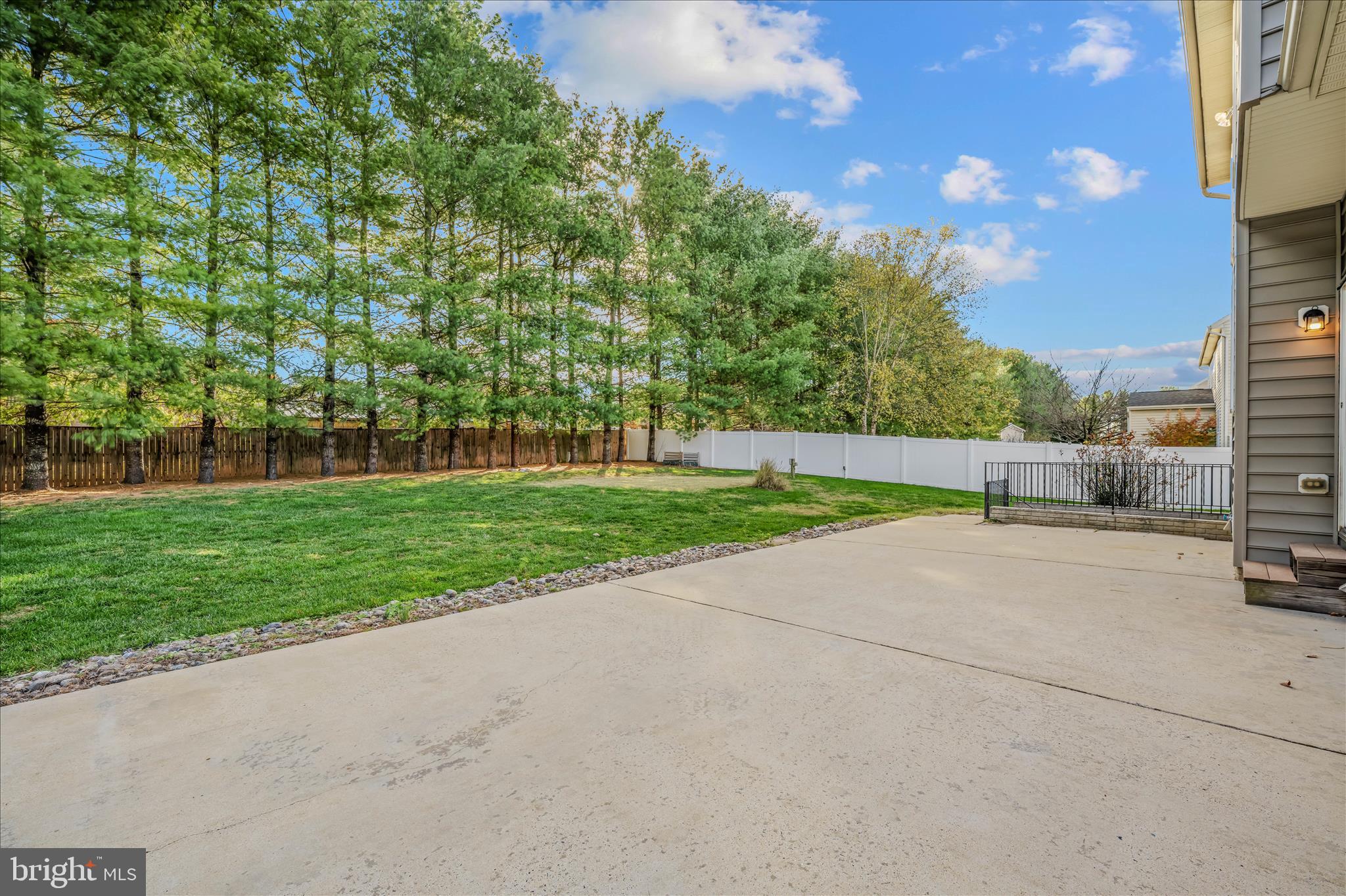 CRESTVIEW - Residential