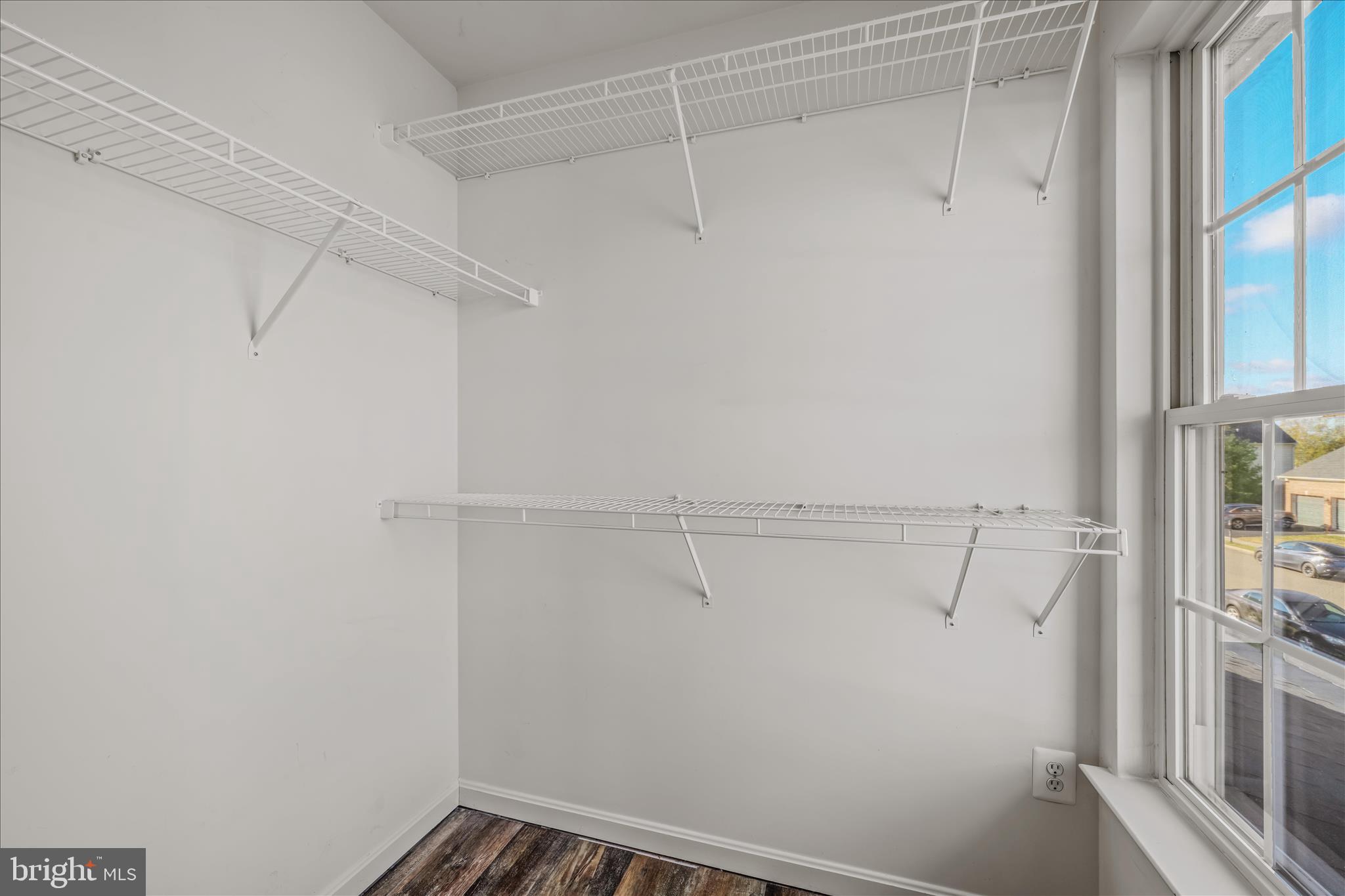 CRESTVIEW - Residential