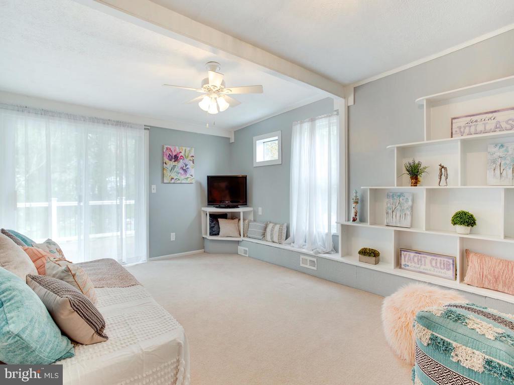 LOCH HAVEN BEACH - Residential