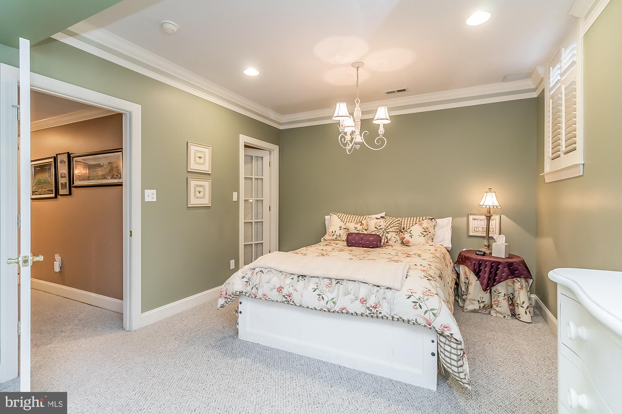 FOX CHASE - Residential