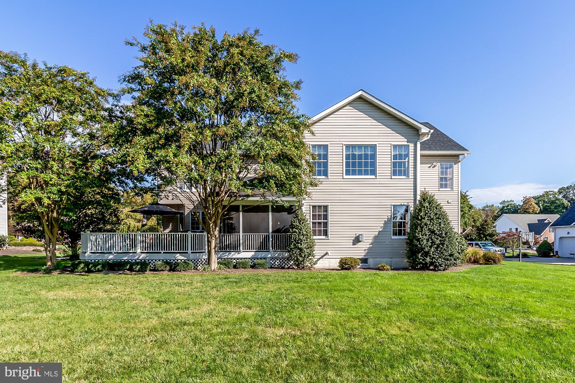 FOX CHASE - Residential