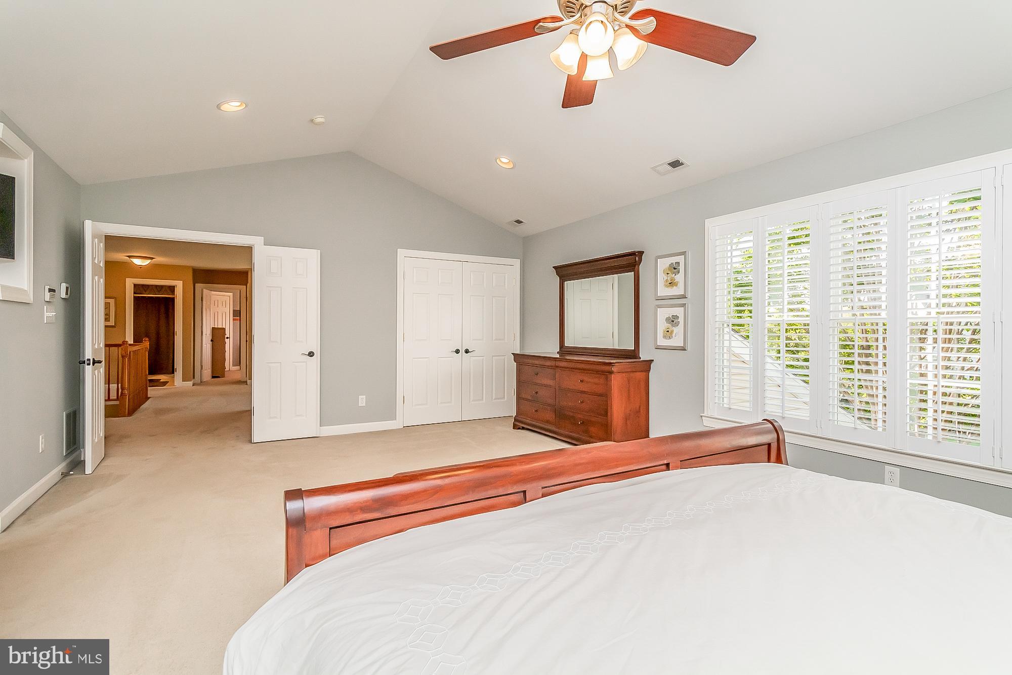 FOX CHASE - Residential