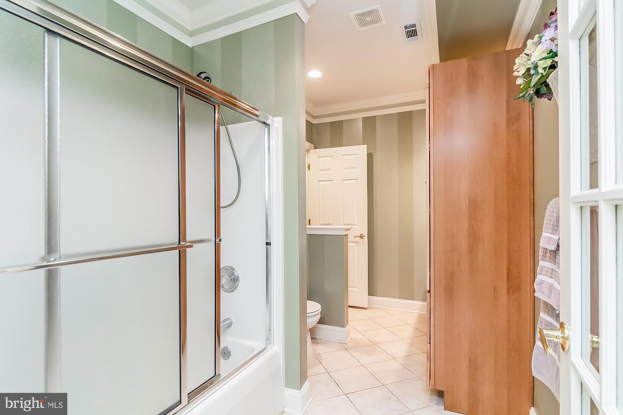 FOX CHASE - Residential