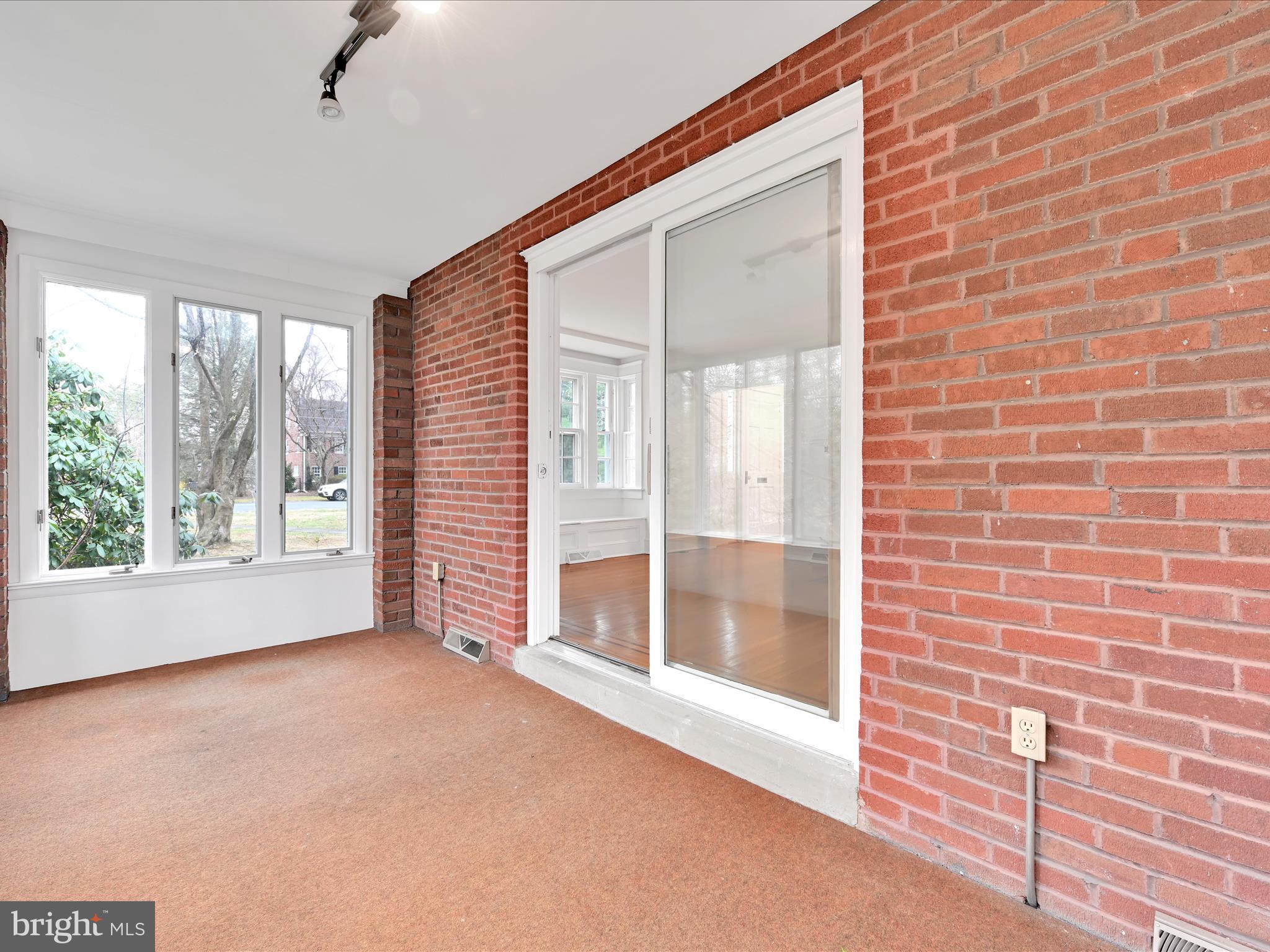 SCHOOL LANE HILLS ESTATES - Residential