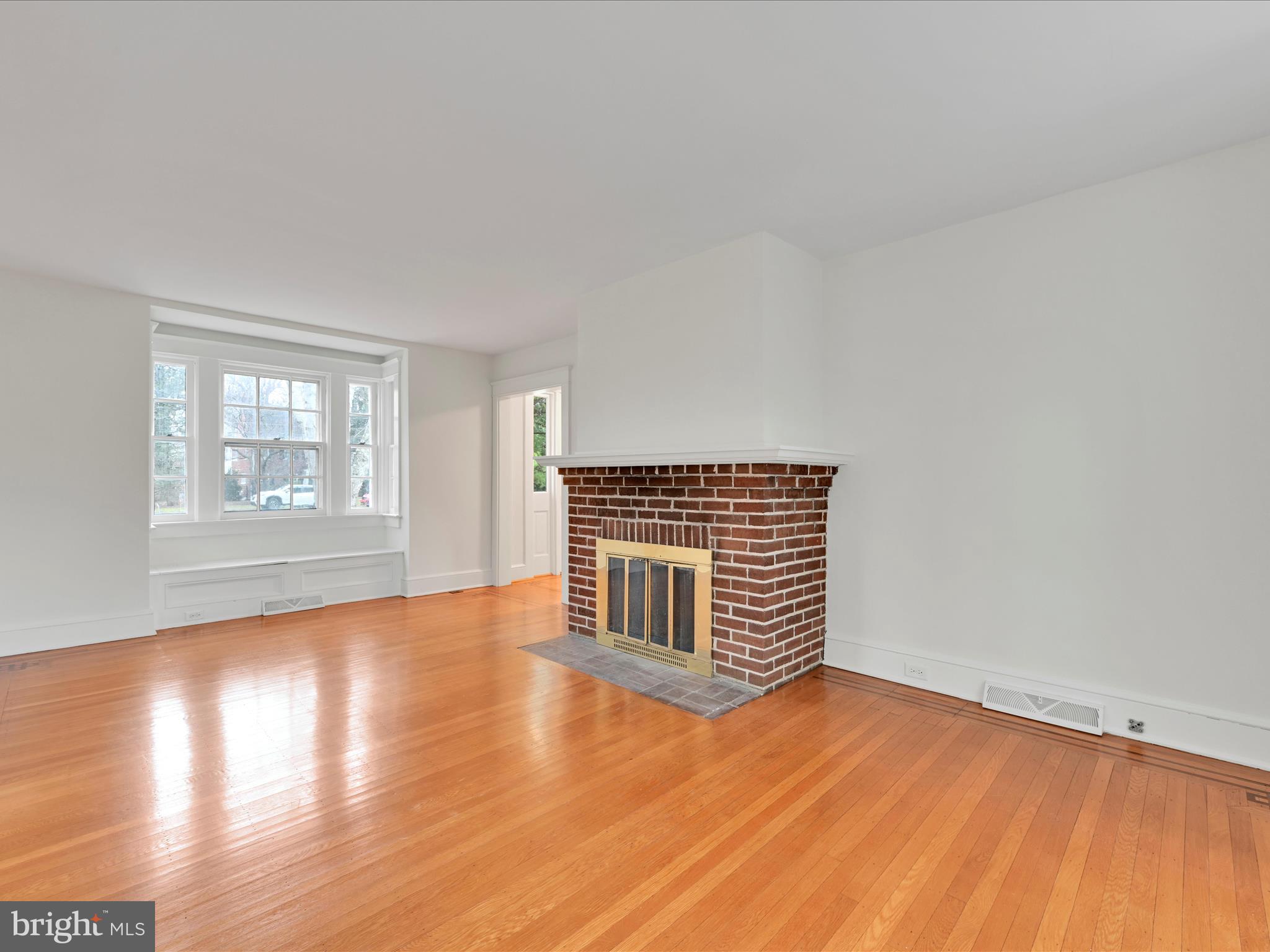 SCHOOL LANE HILLS ESTATES - Residential